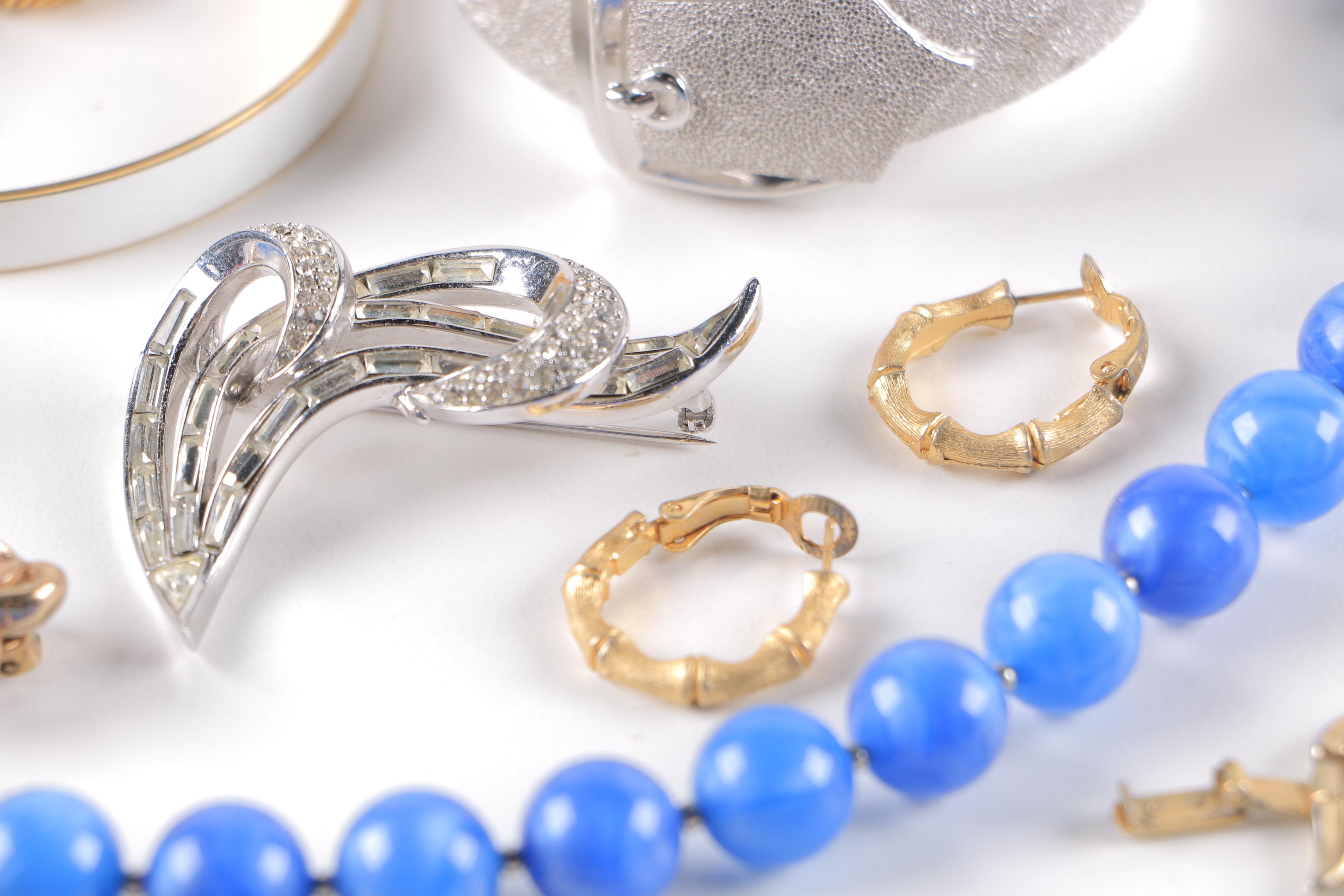 Vintage Costume Jewelry Including Trifari