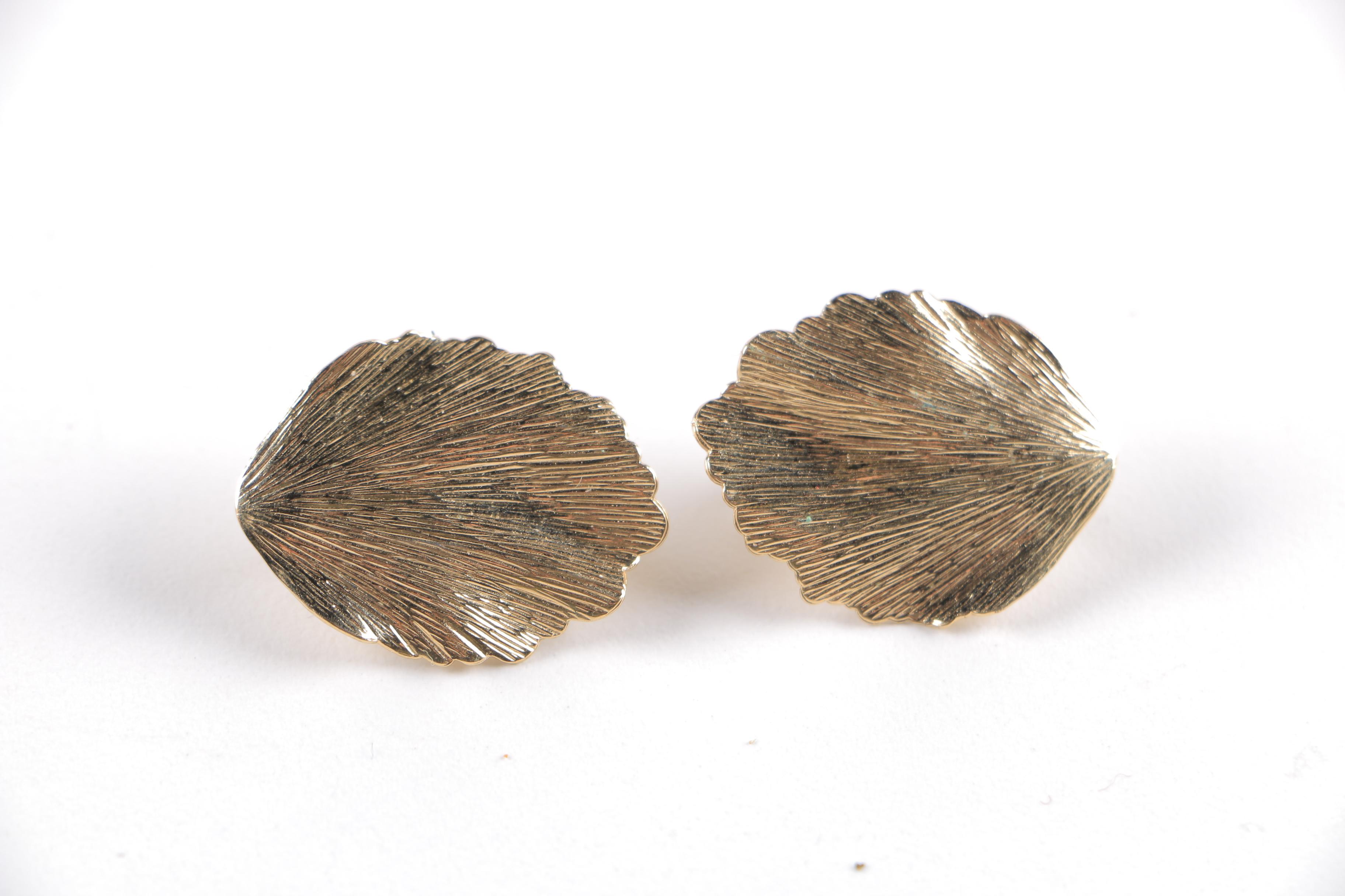 Vintage Costume Jewelry Including Trifari