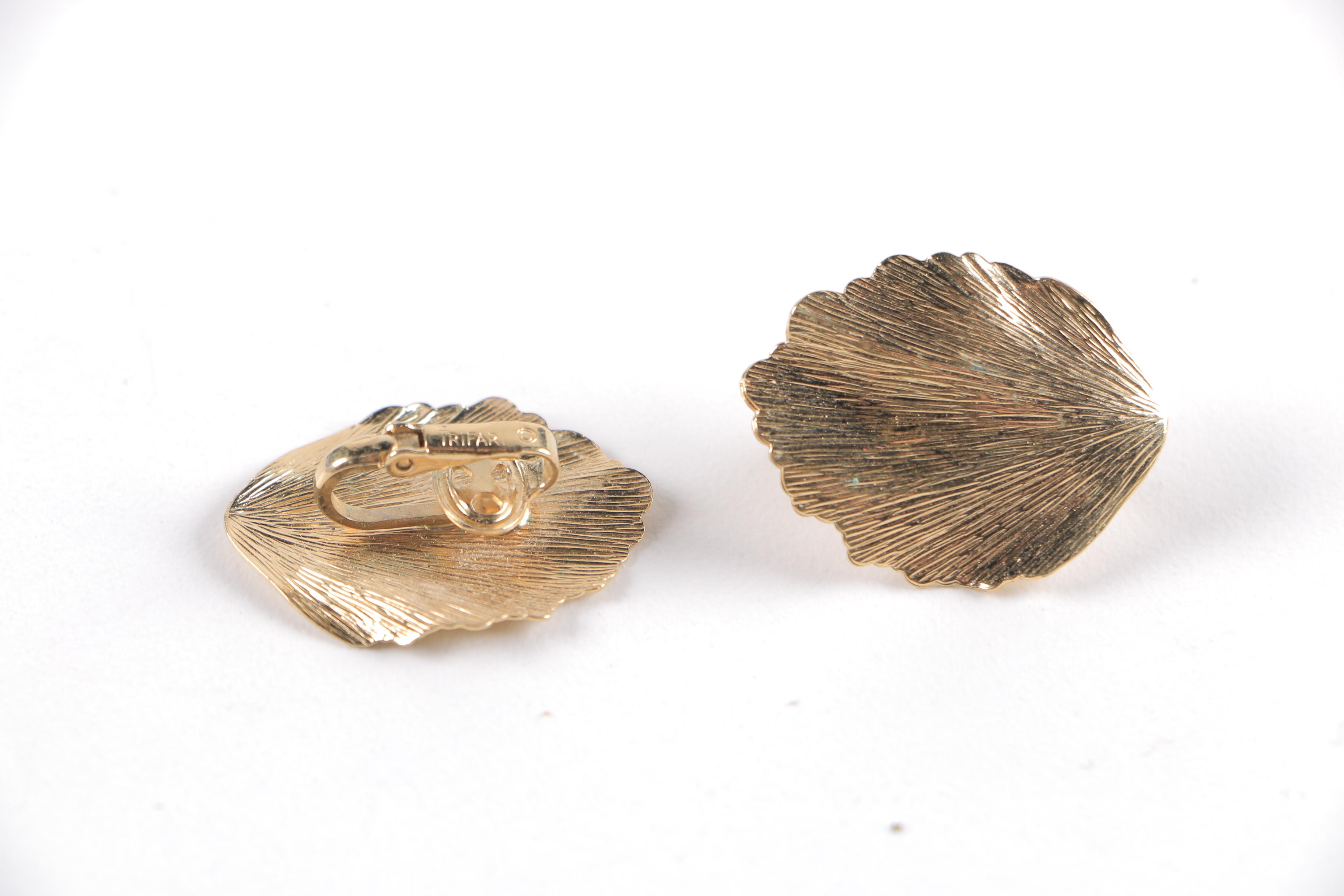 Vintage Costume Jewelry Including Trifari