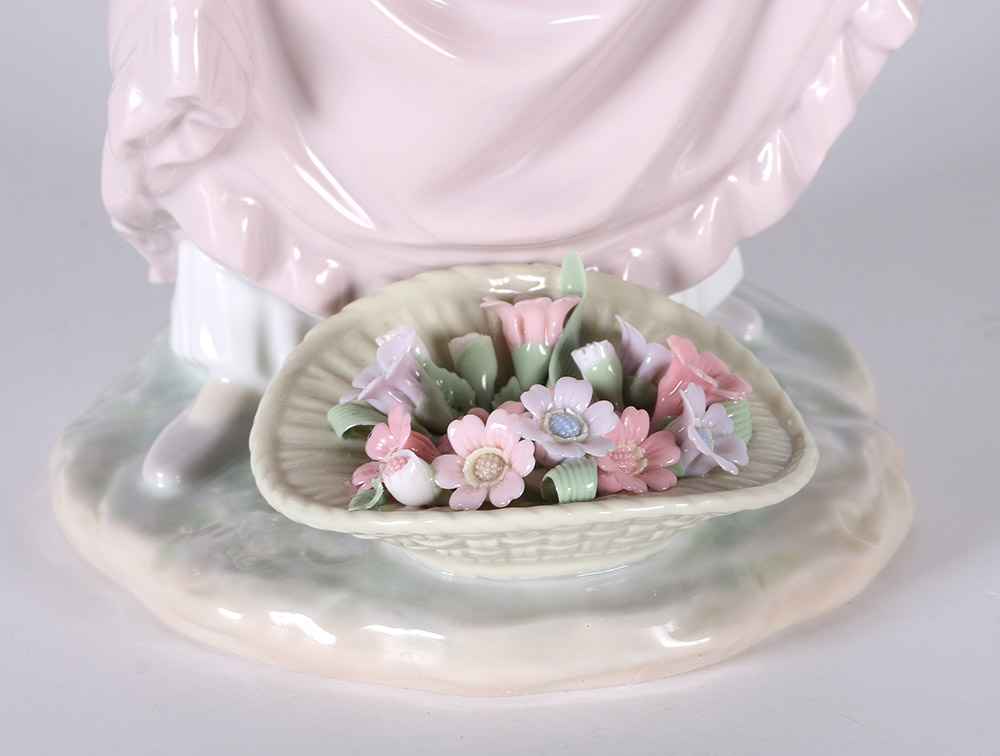 Lladró "Flowers in the Basqet" Porcelain Figurine