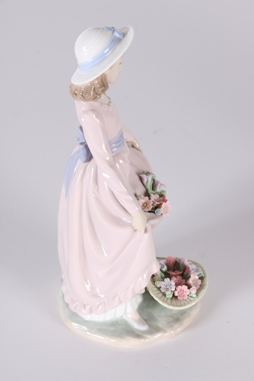 Lladró "Flowers in the Basqet" Porcelain Figurine