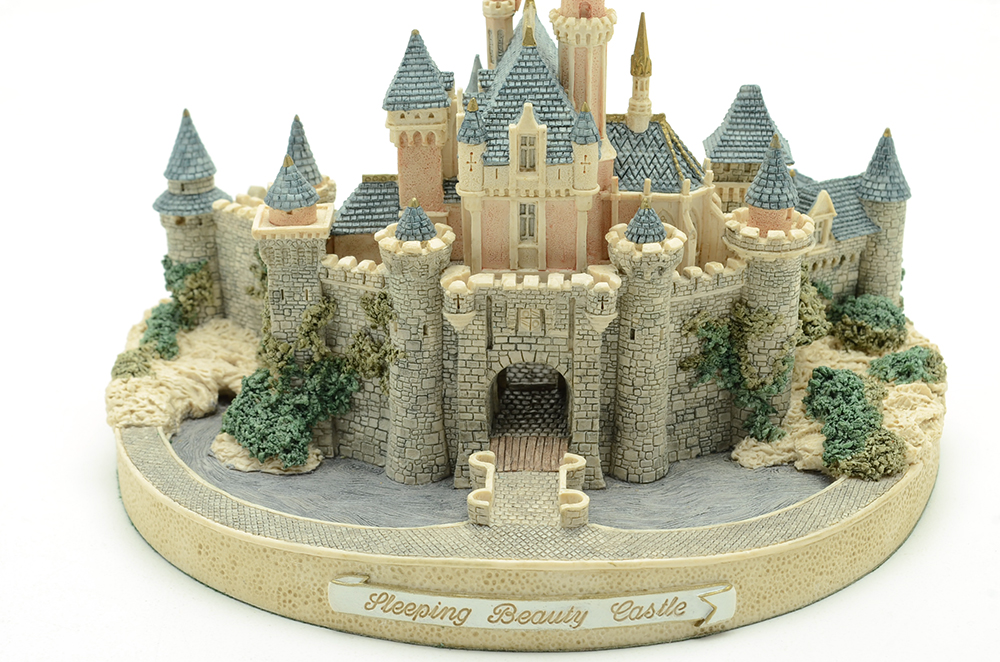 Walt Disney 1993 "Sleeping Beauty Castle"