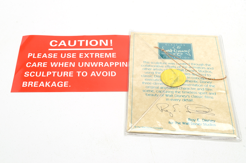 Walt Disney Classics Collection Winnie the Pooh Figurine