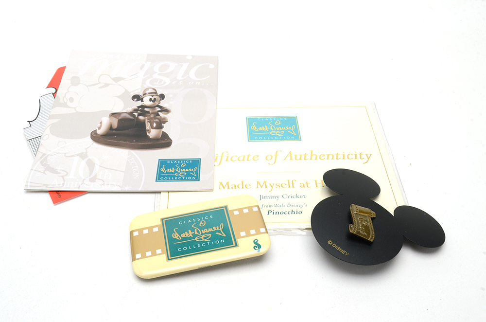 Walt Disney Classics Collection Jiminy Cricket Figurine