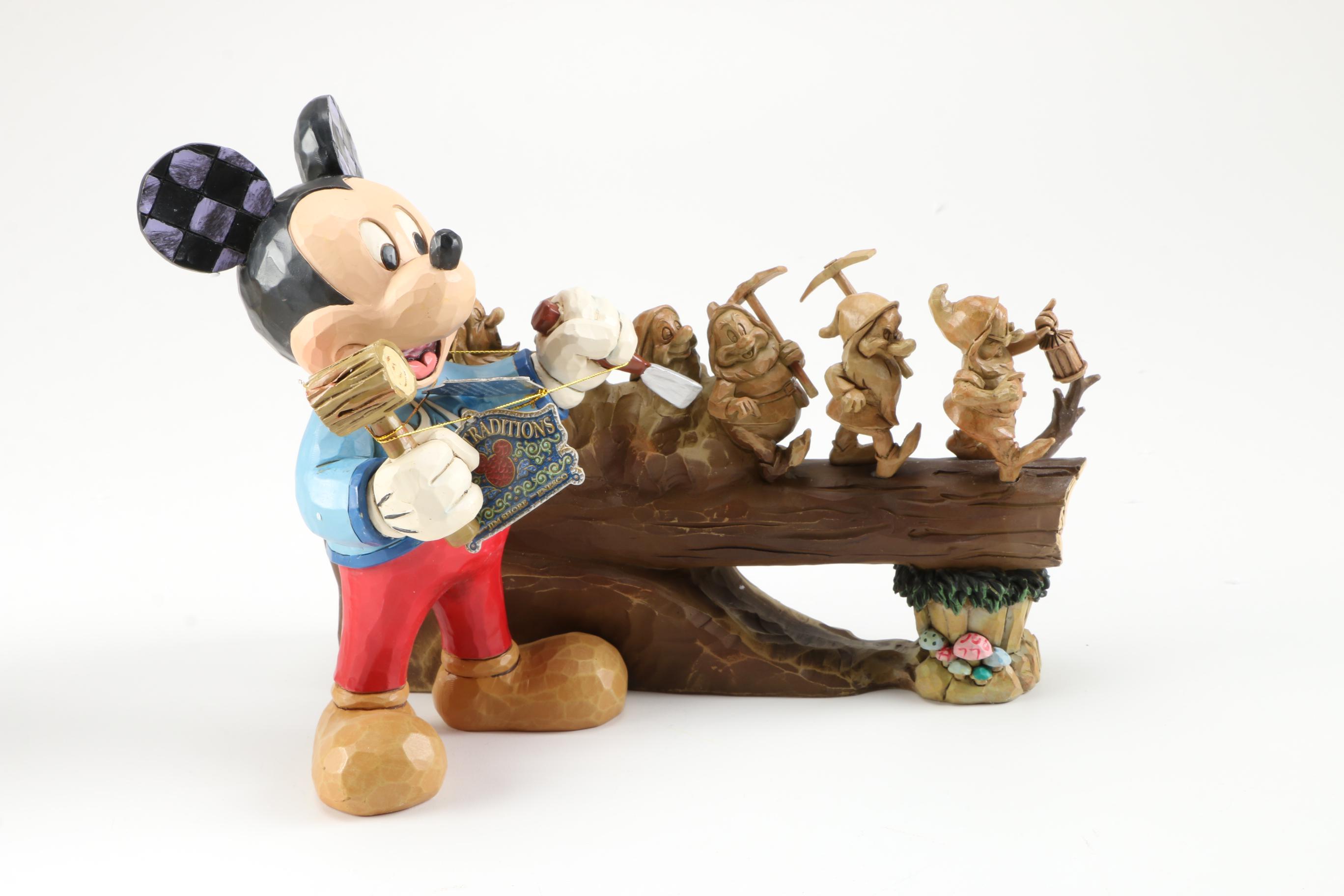 Disney Traditions Show Case Collection Figurines