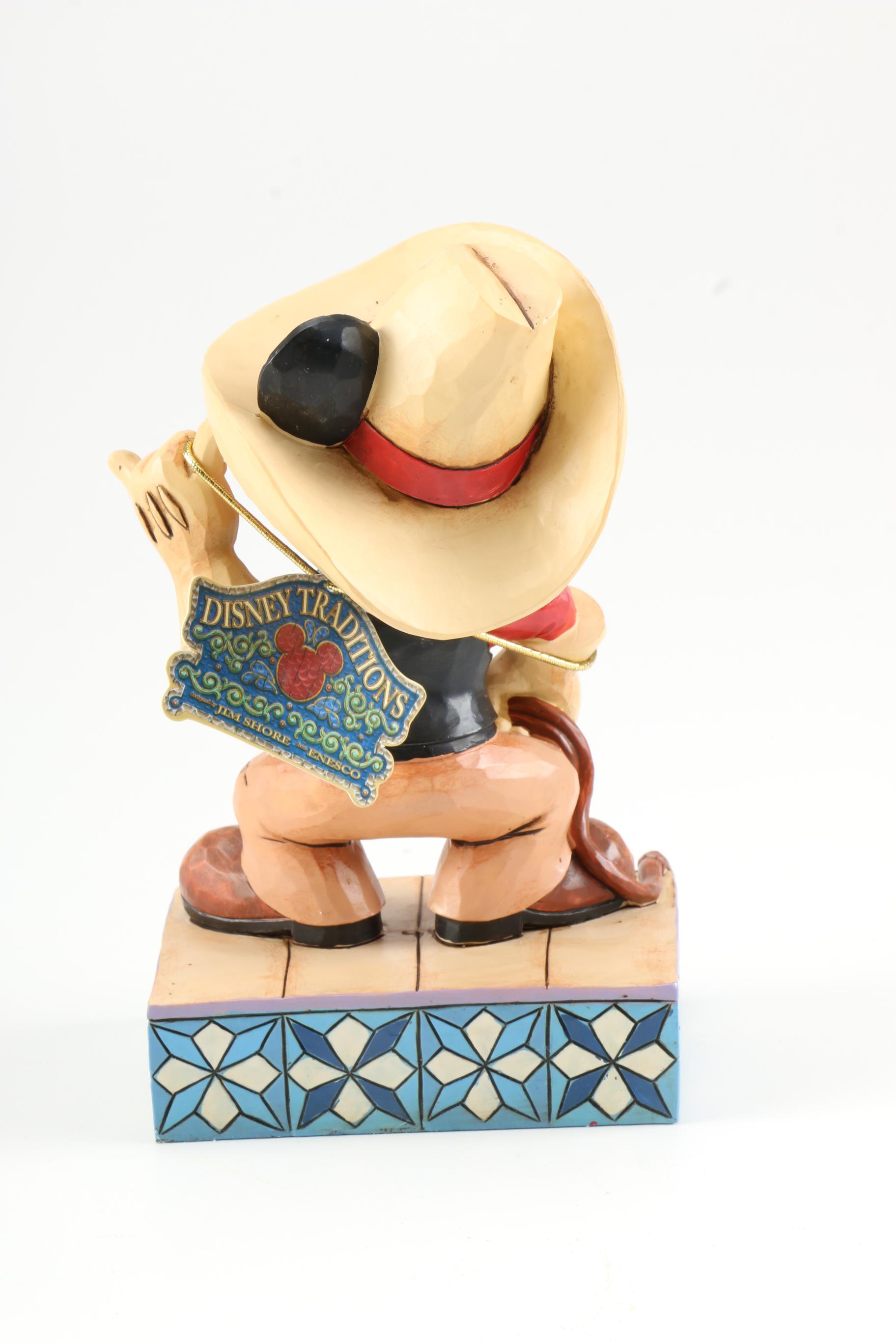 Disney Traditions Show Case Collection Figurines