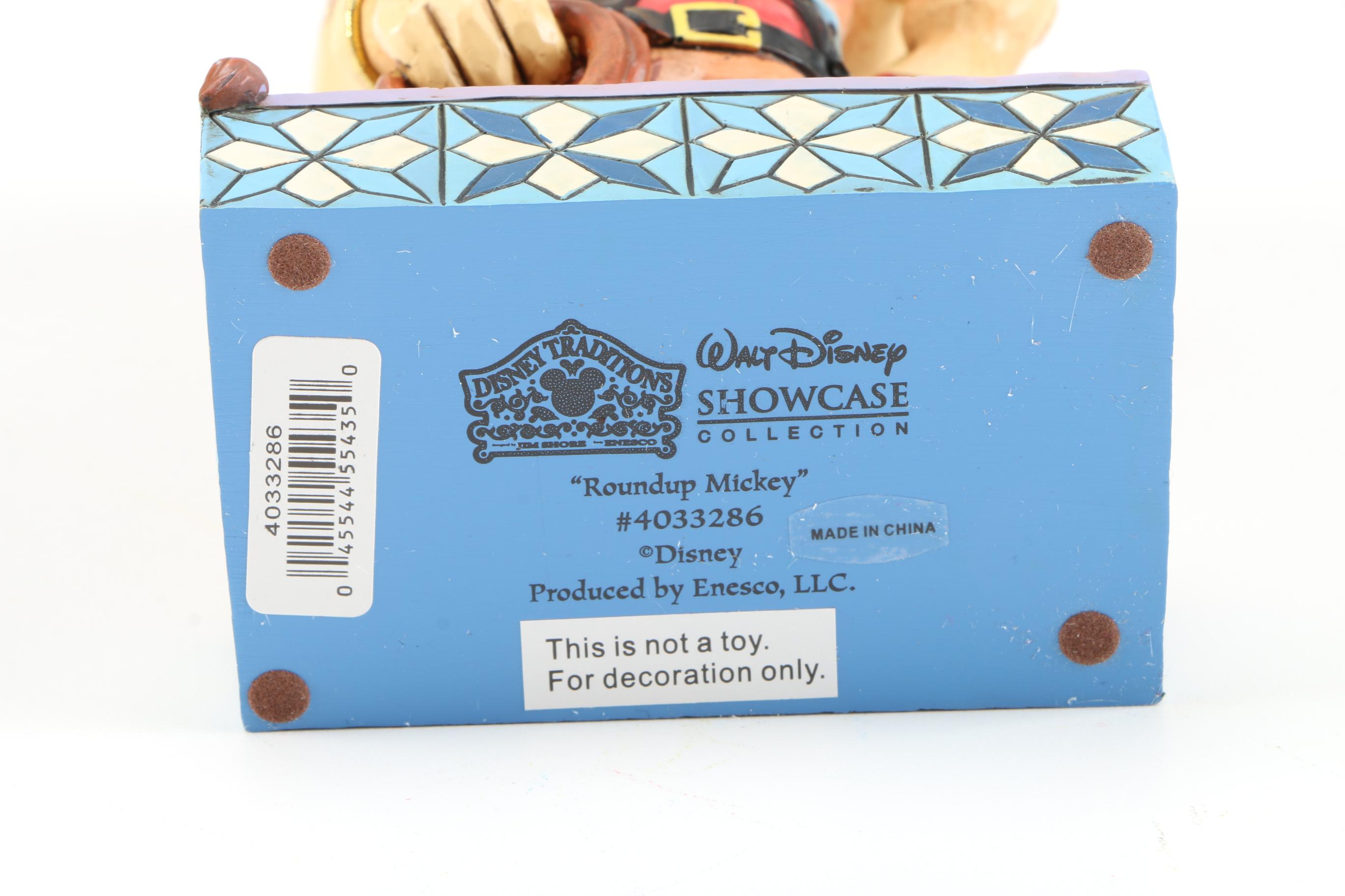 Disney Traditions Show Case Collection Figurines