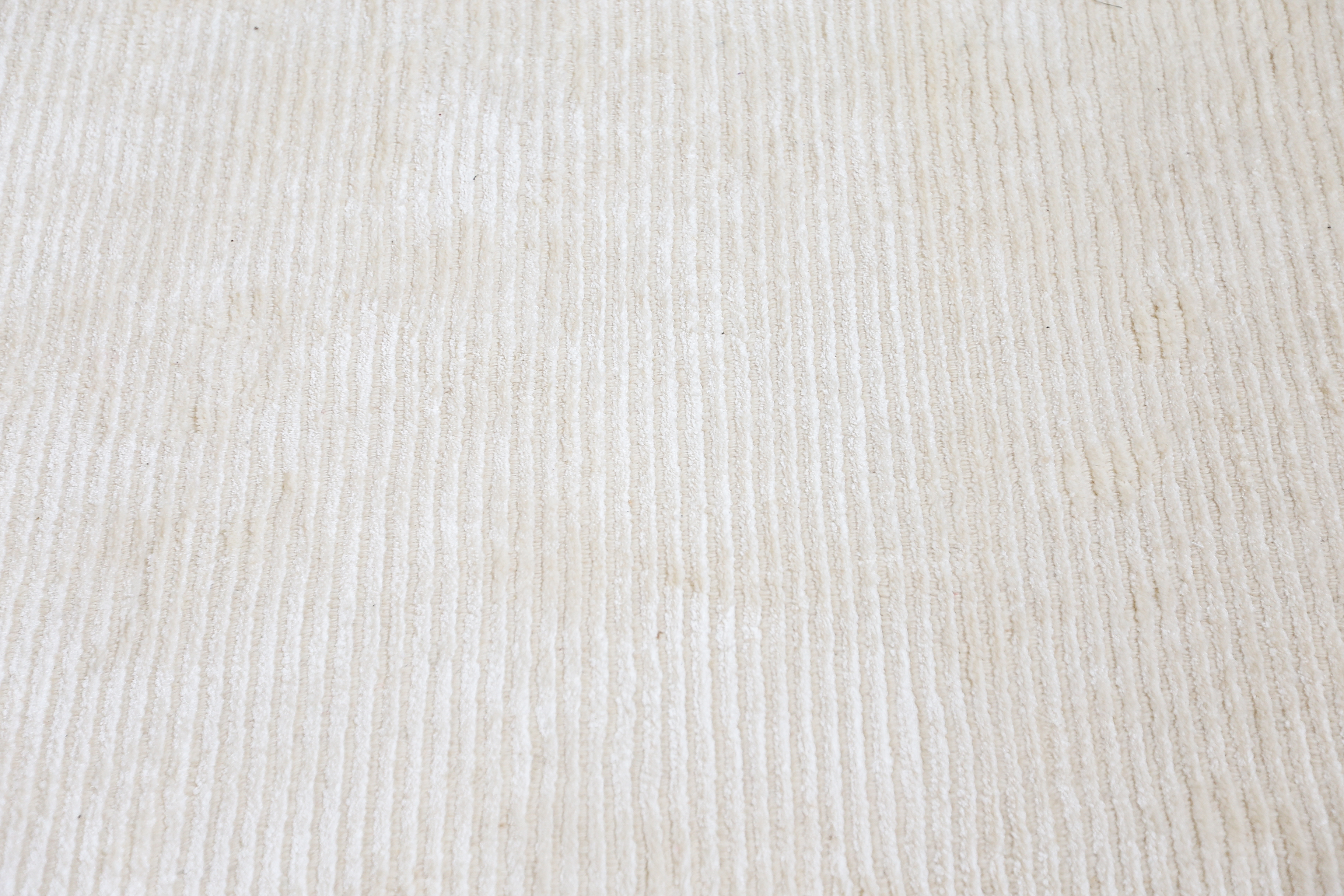 LG Sourcing Cream Area Rug