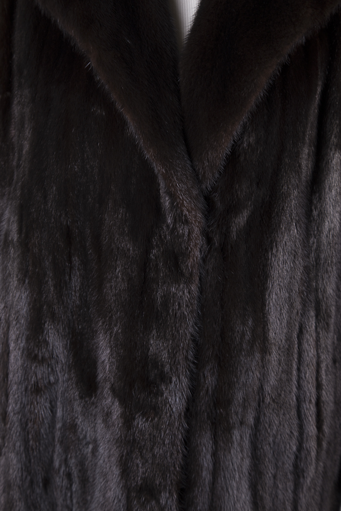 Women's Mano Swartz Mink Coat and Headwrap