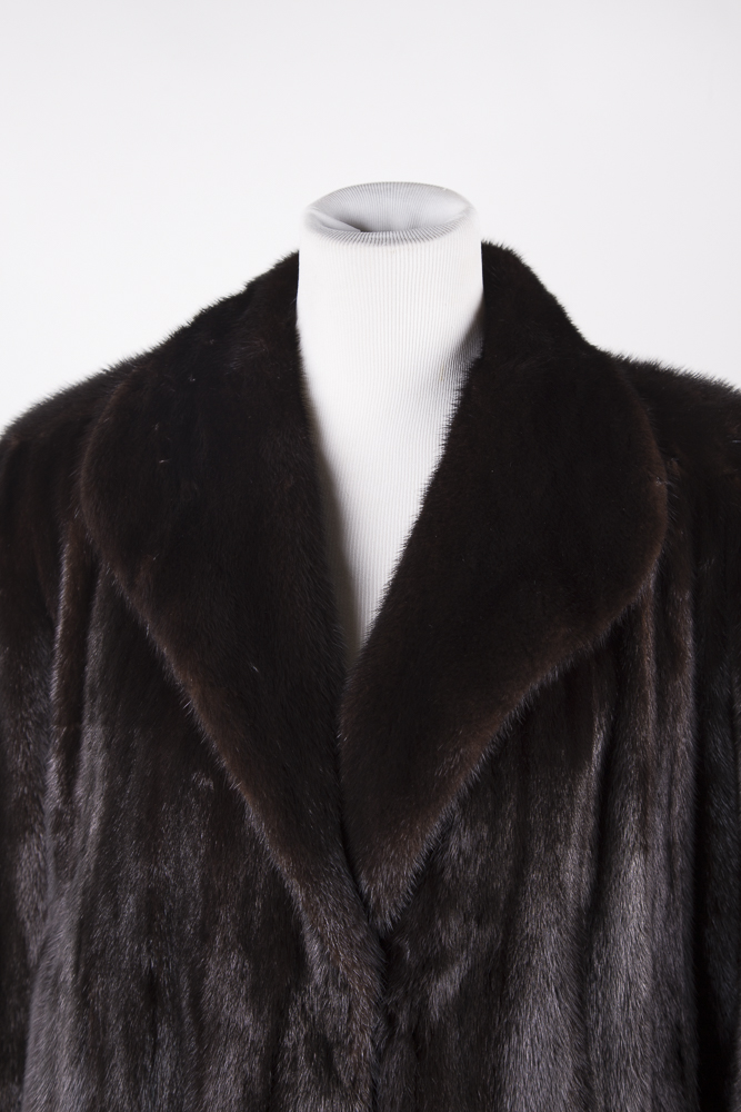 Women's Mano Swartz Mink Coat and Headwrap