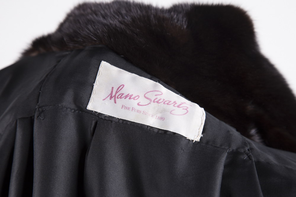 Women's Mano Swartz Mink Coat and Headwrap