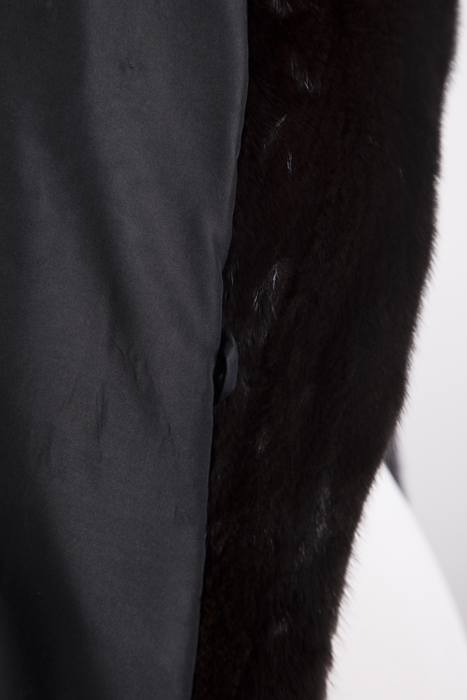 Women's Mano Swartz Mink Coat and Headwrap