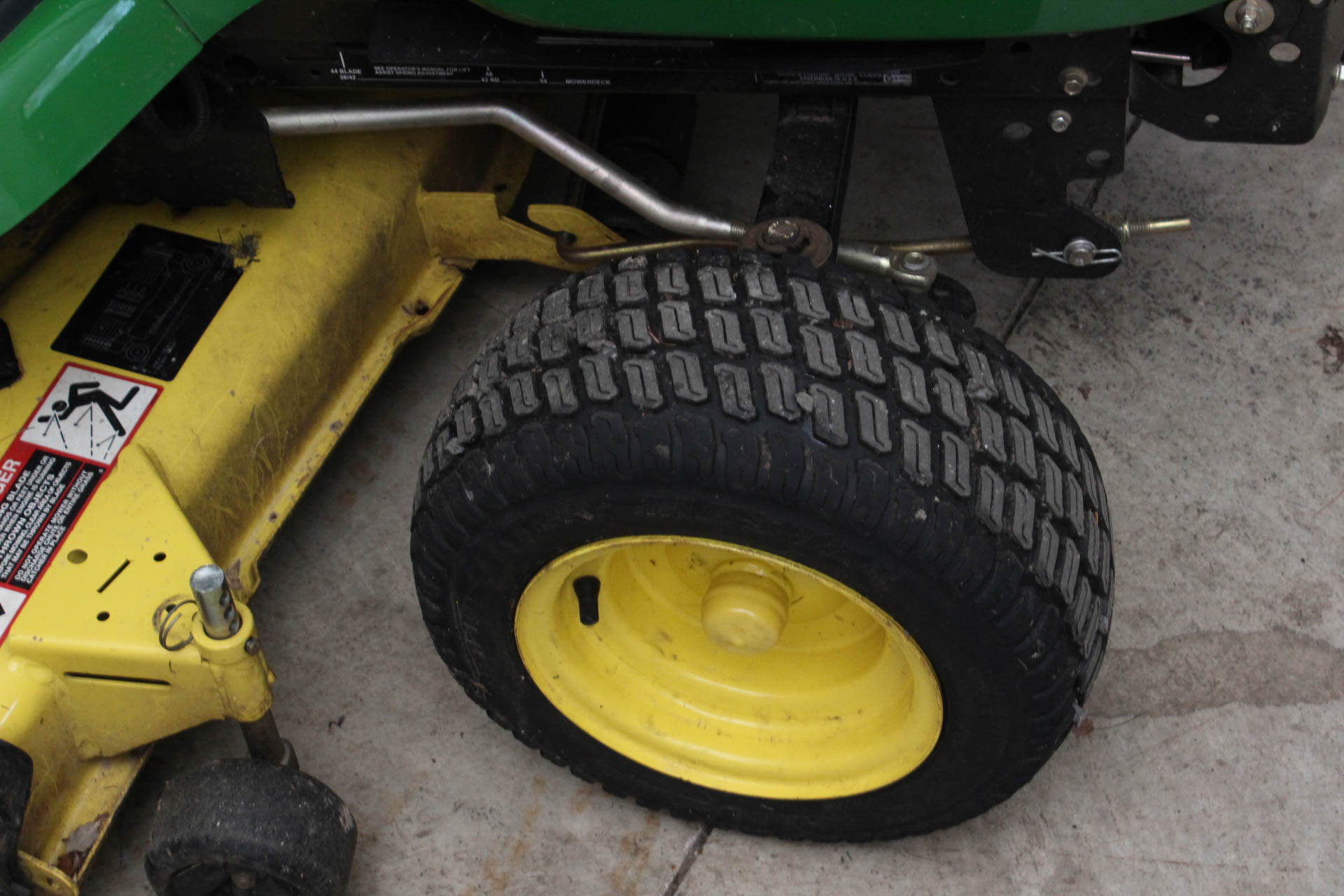 John Deere X320 Yard Tractor