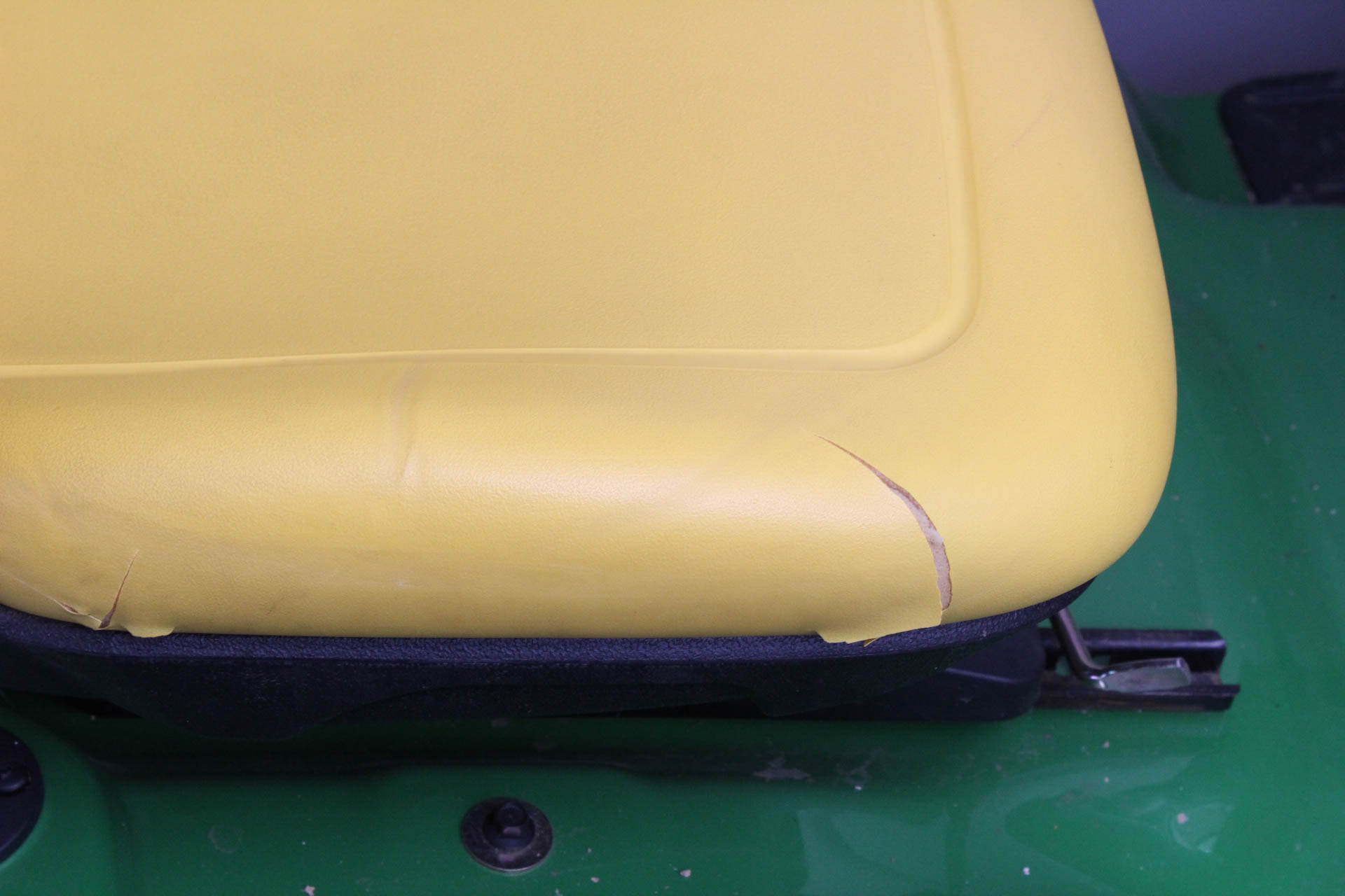 John Deere X320 Yard Tractor