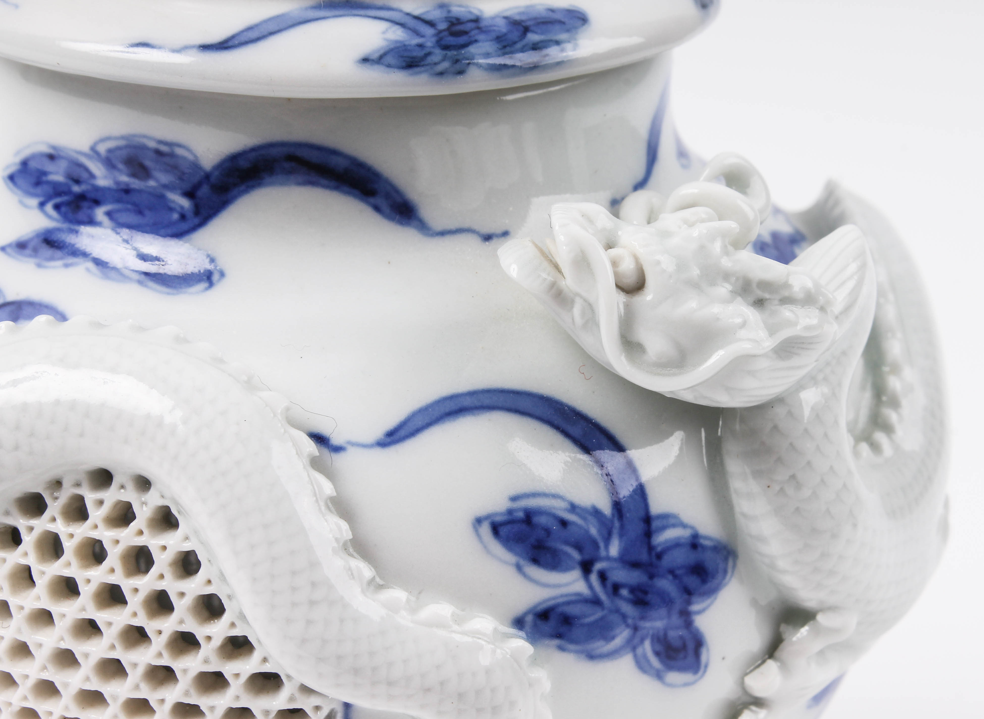 Japanese Mikawachi Ware Porcelain Incense Burner