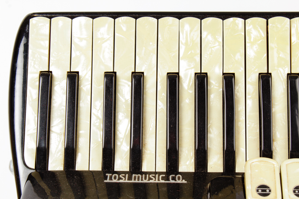 Tosi Music Company Victoria Accordion