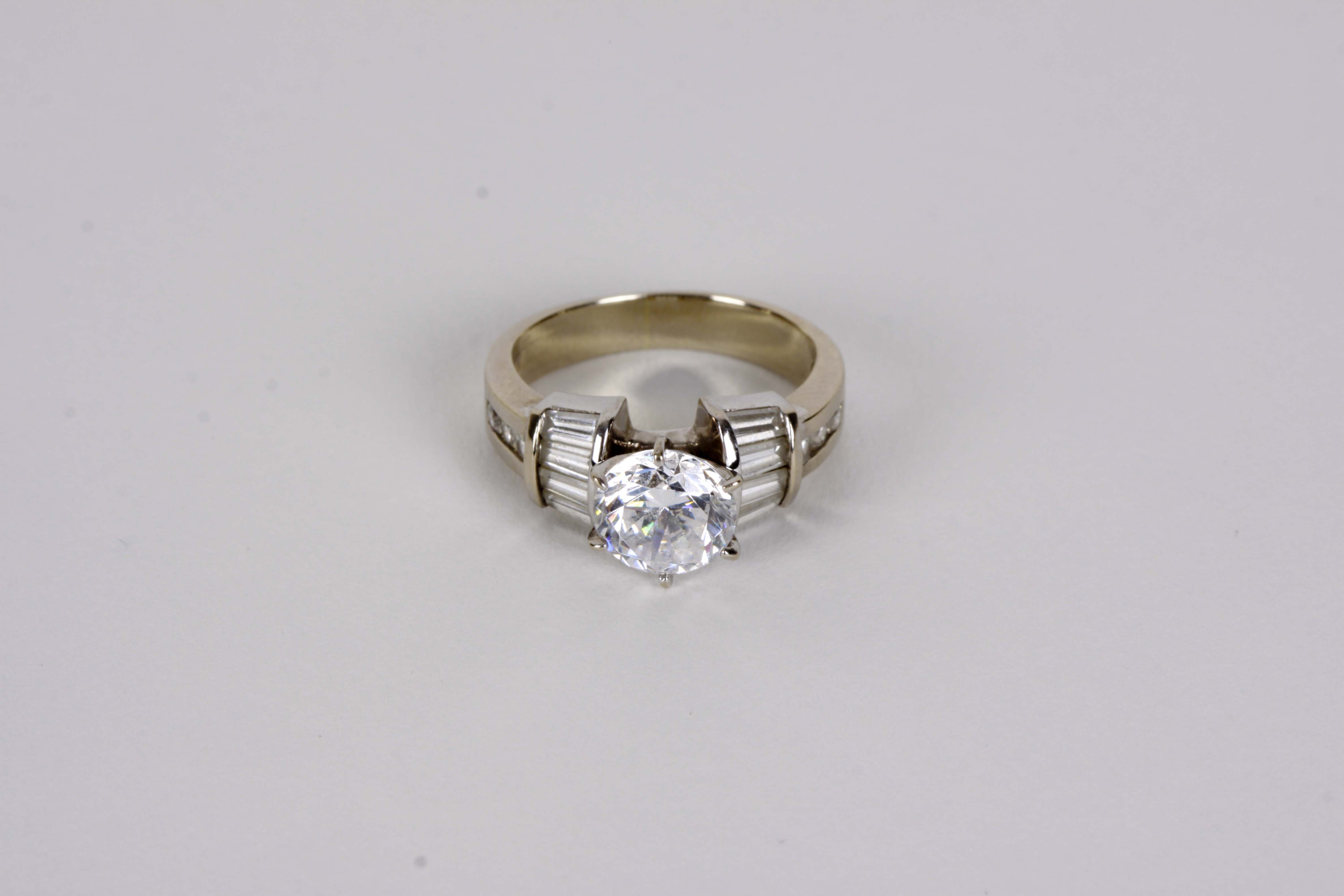 14K White Gold Ring