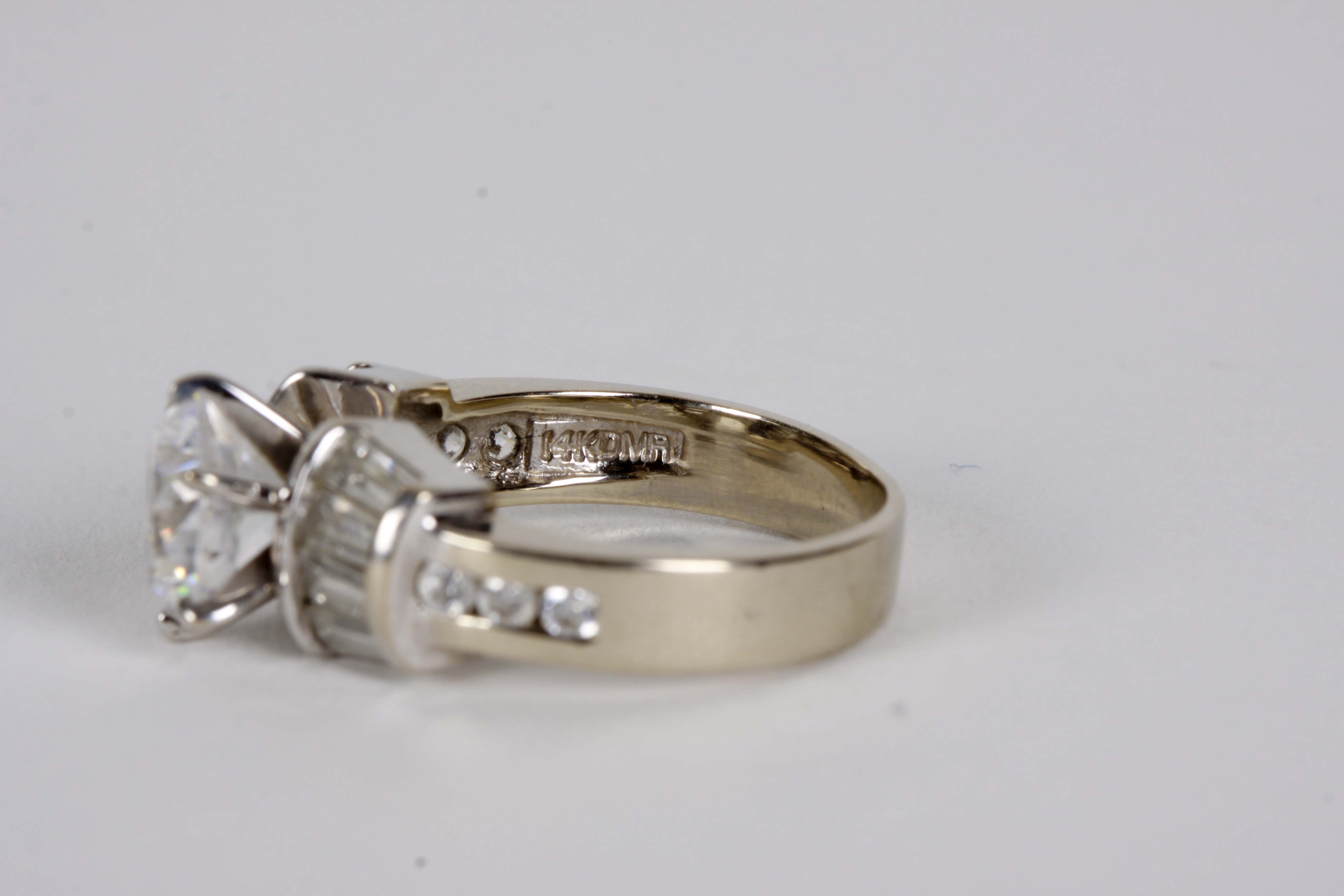 14K White Gold Ring
