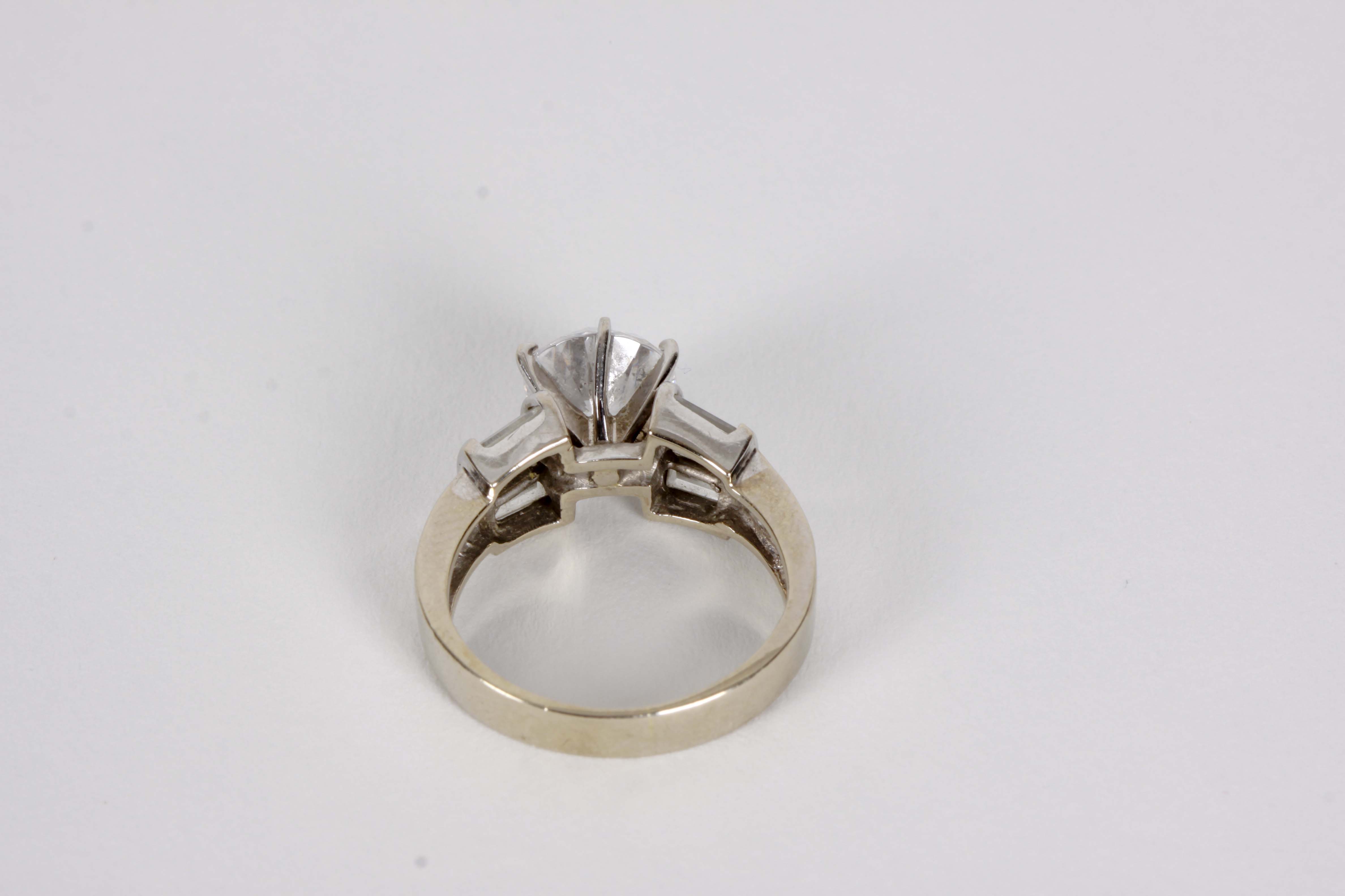 14K White Gold Ring