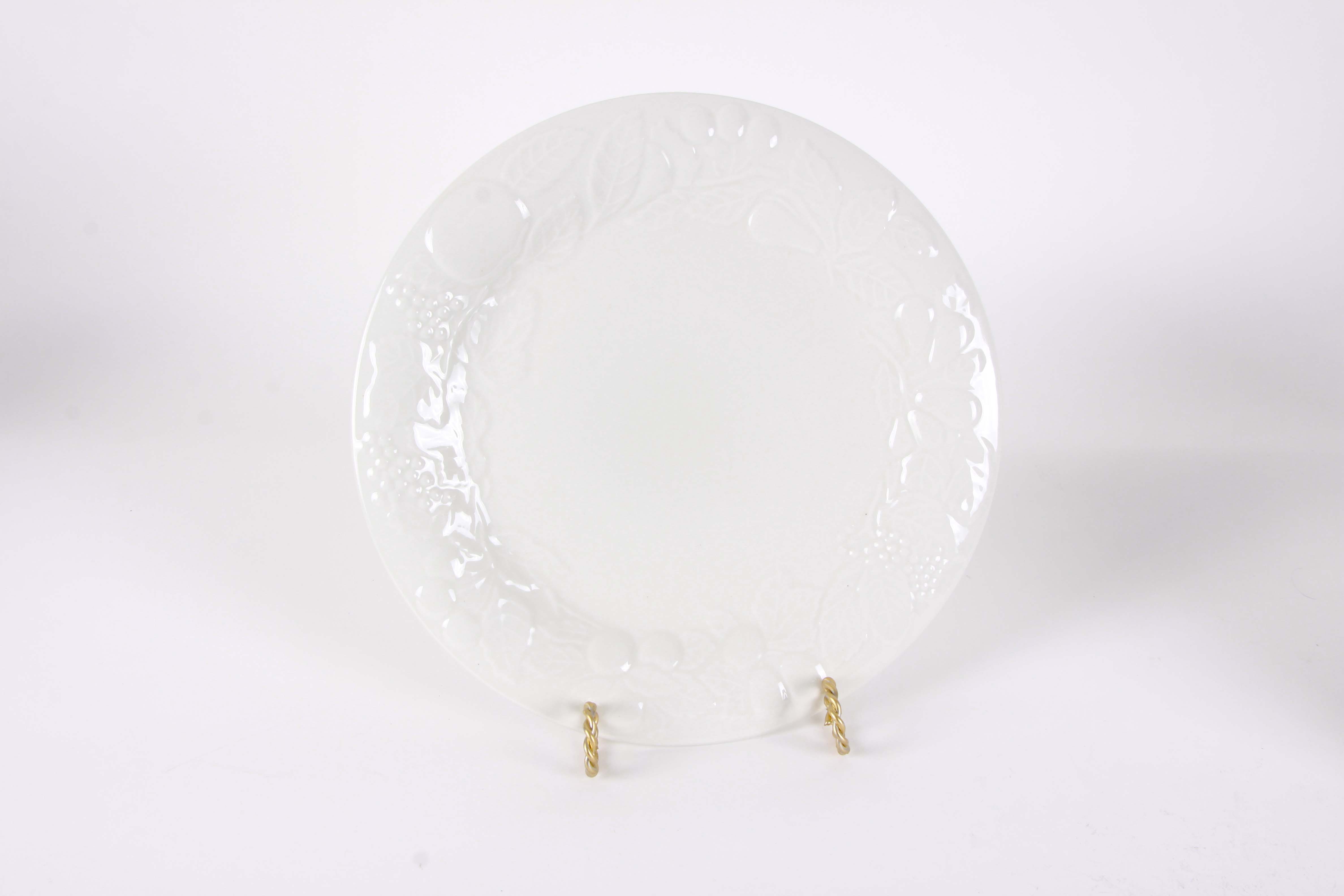 Housewares International Inc. Dinnerware