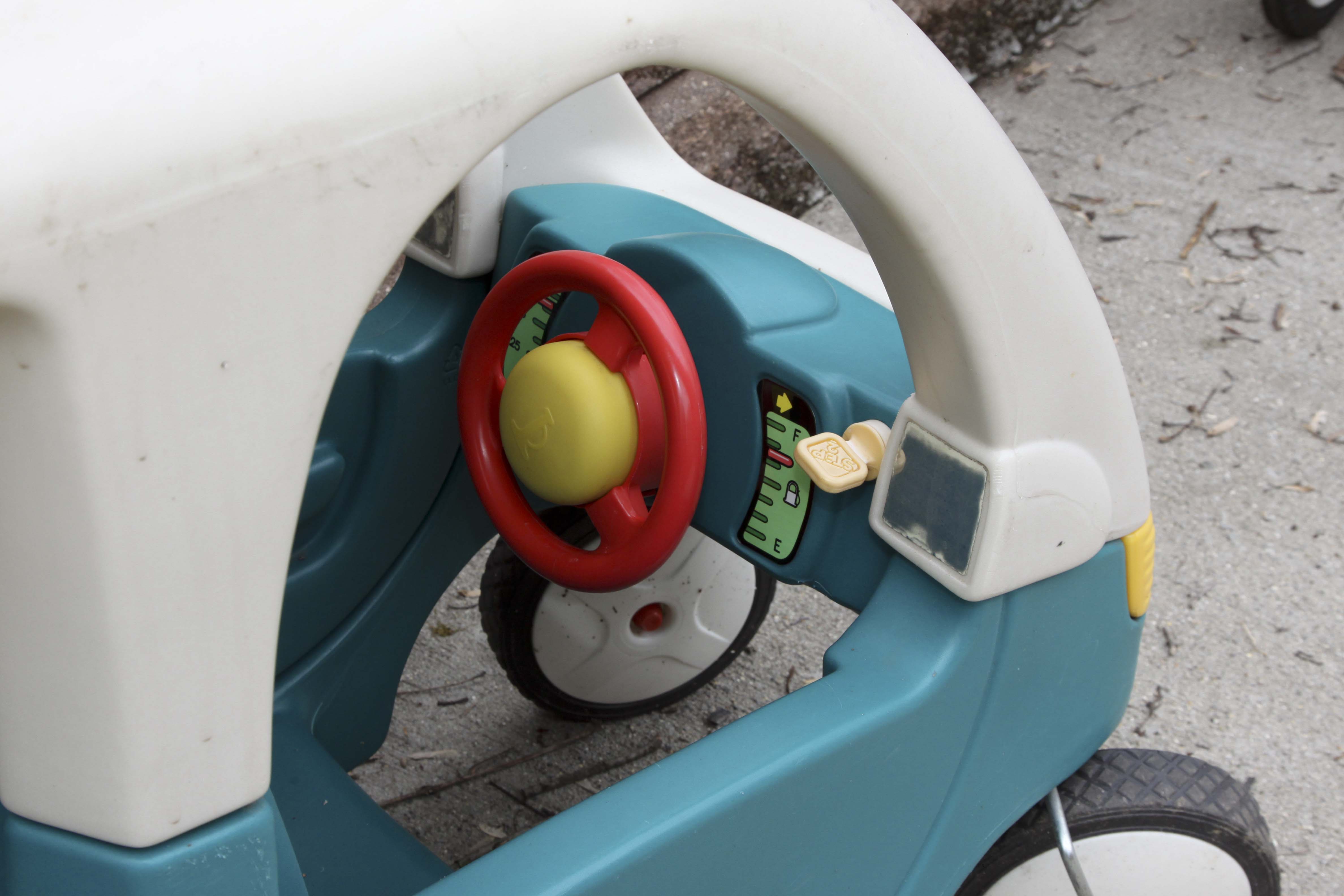 Radio Flyer Wagon and Step2 Child's Play Car