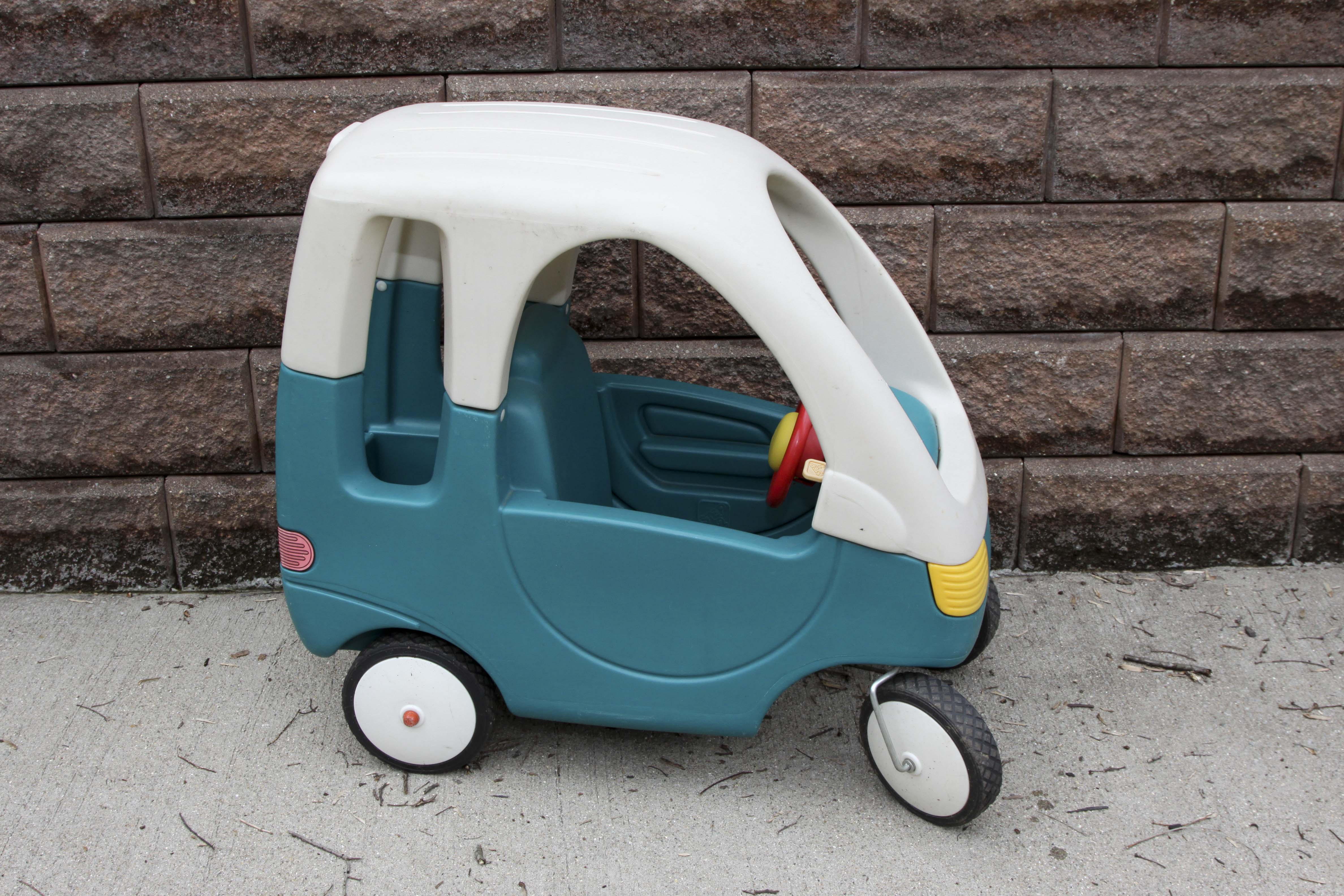 Radio Flyer Wagon and Step2 Child's Play Car