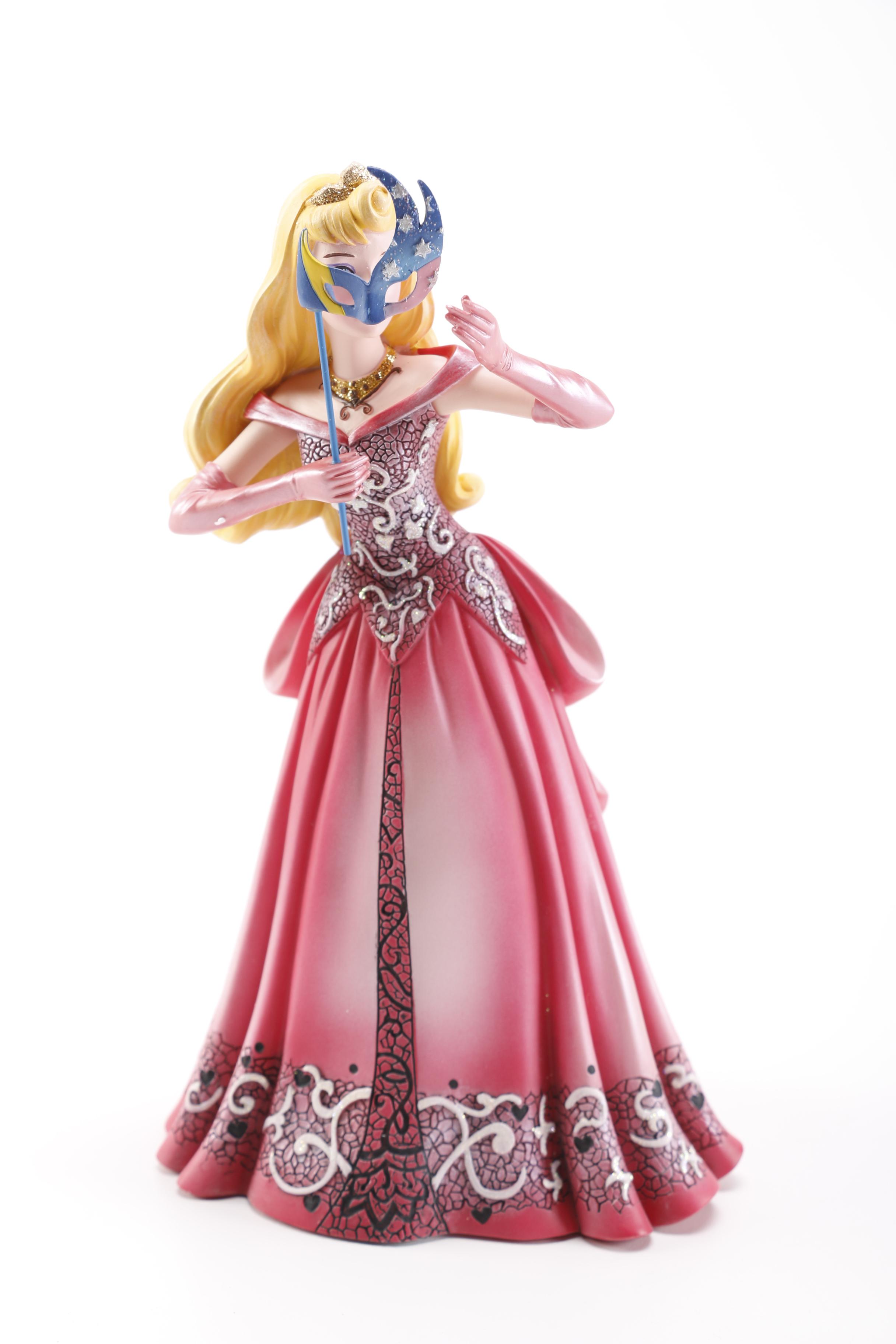 Disney Showcase "Couture de Force" Figurines