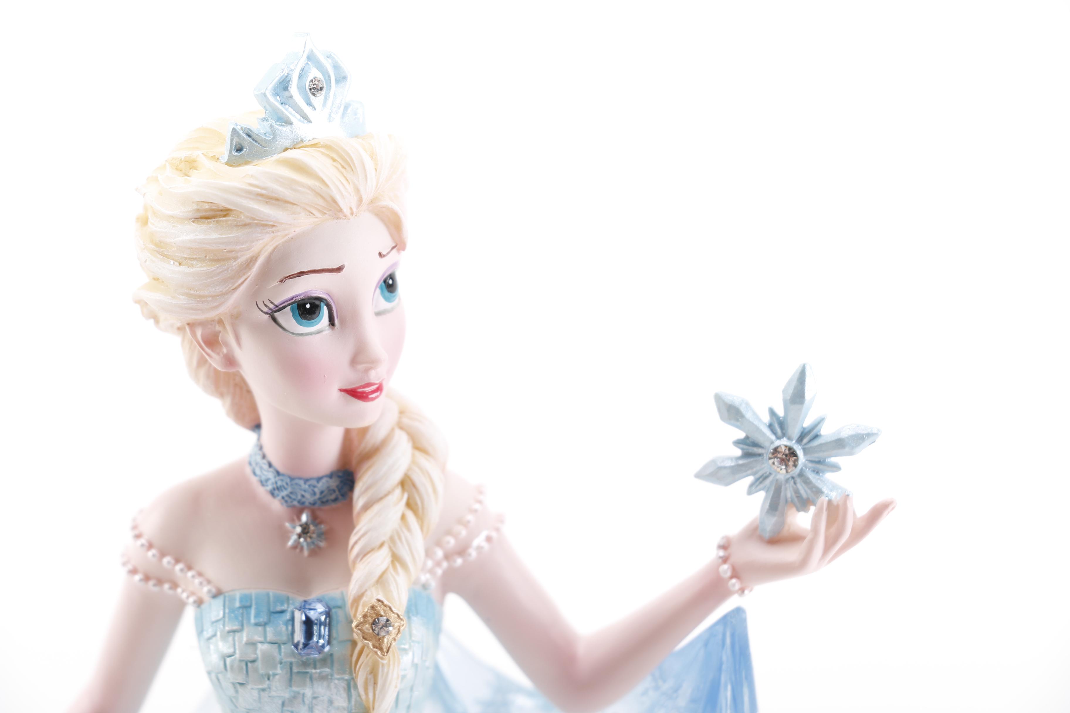 Disney Showcase "Couture de Force" Figurines