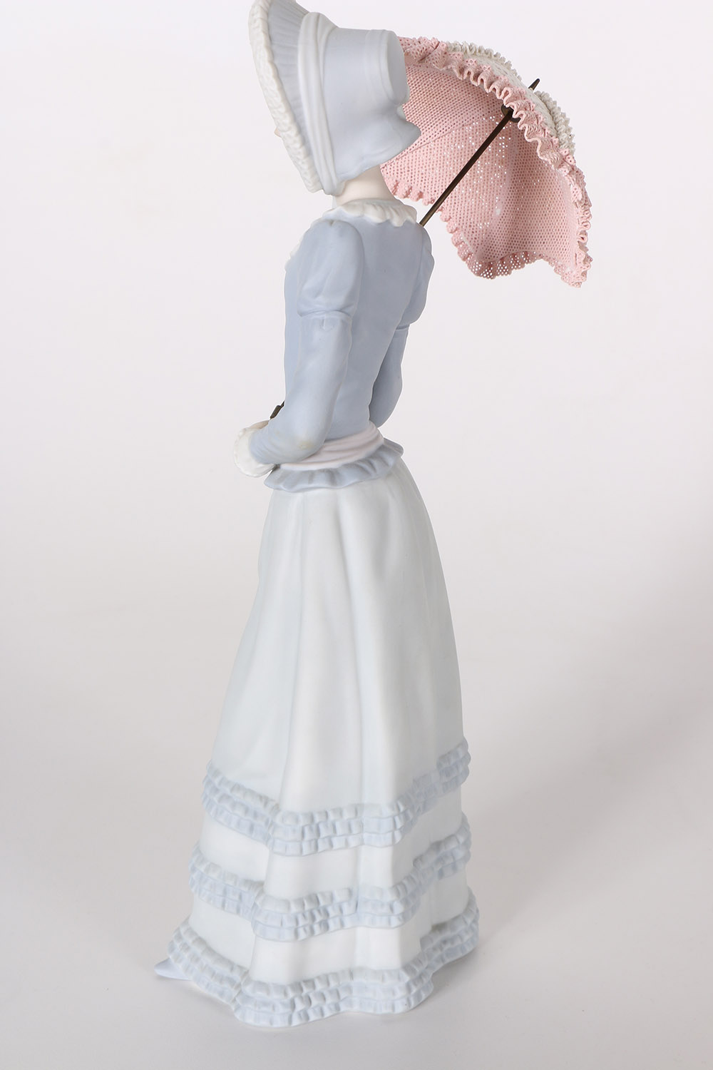 Lladró  "Aranjuez Little Lady" Porcelain Figurine