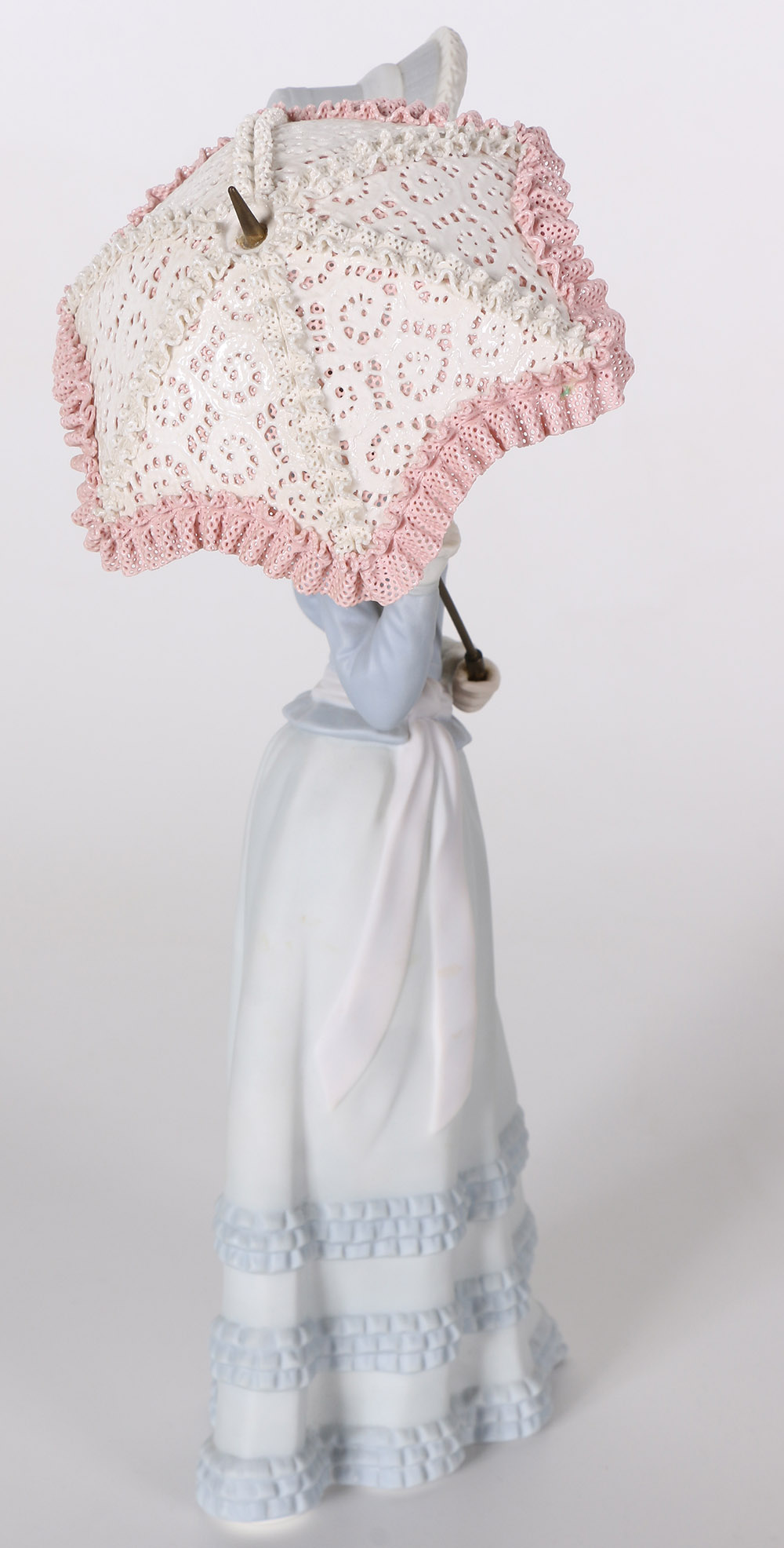 Lladró  "Aranjuez Little Lady" Porcelain Figurine