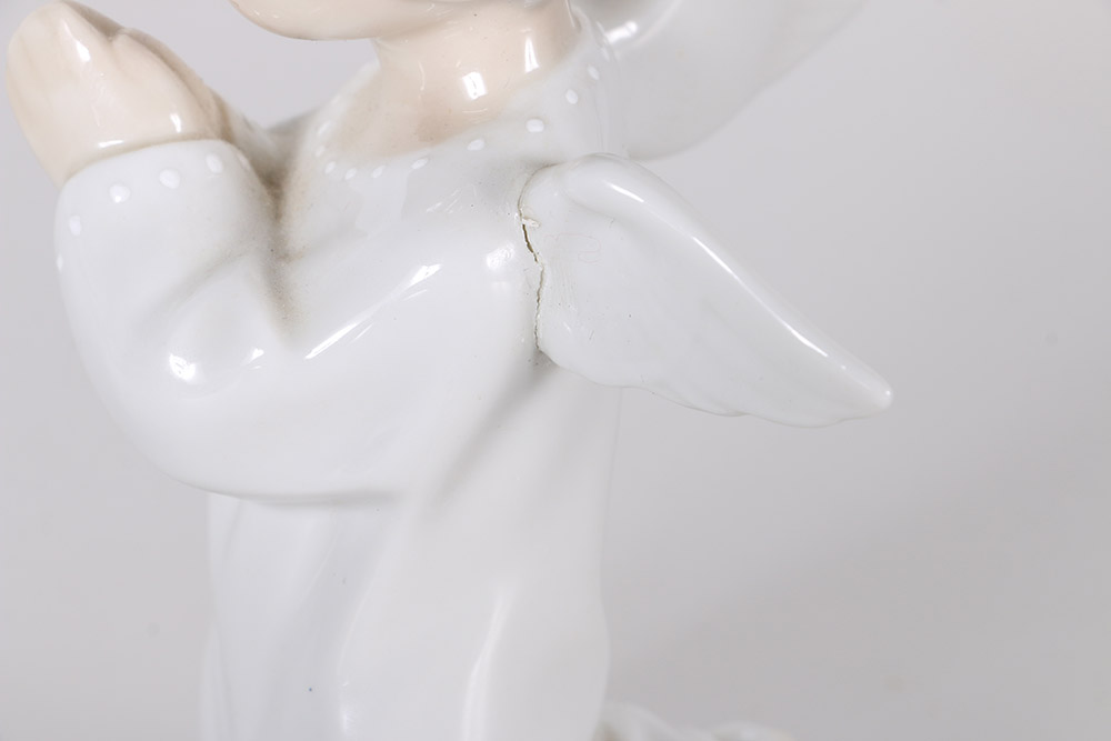Lladró "Angel Praying" Porcelain Figurine