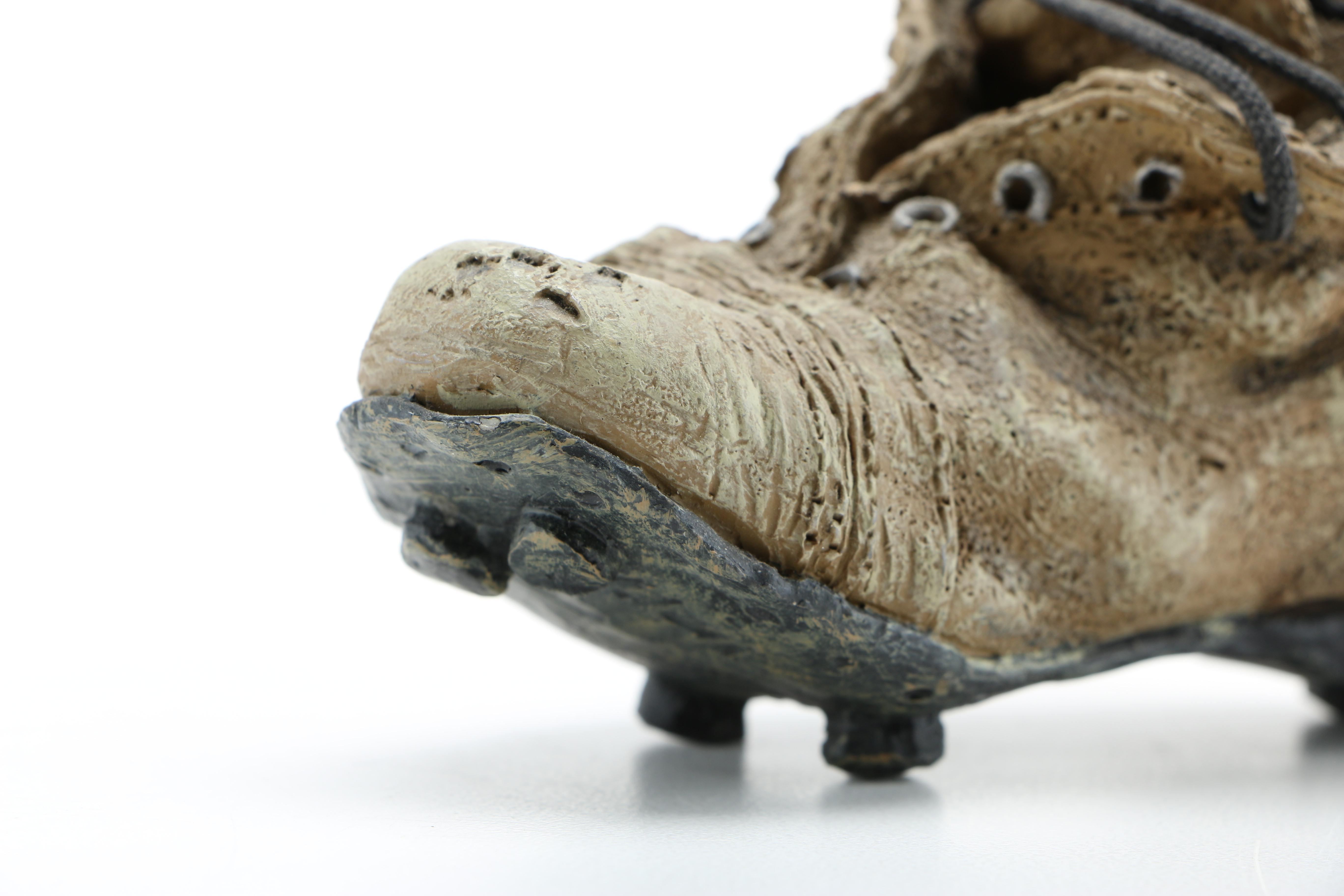 Popular Imports Figurines