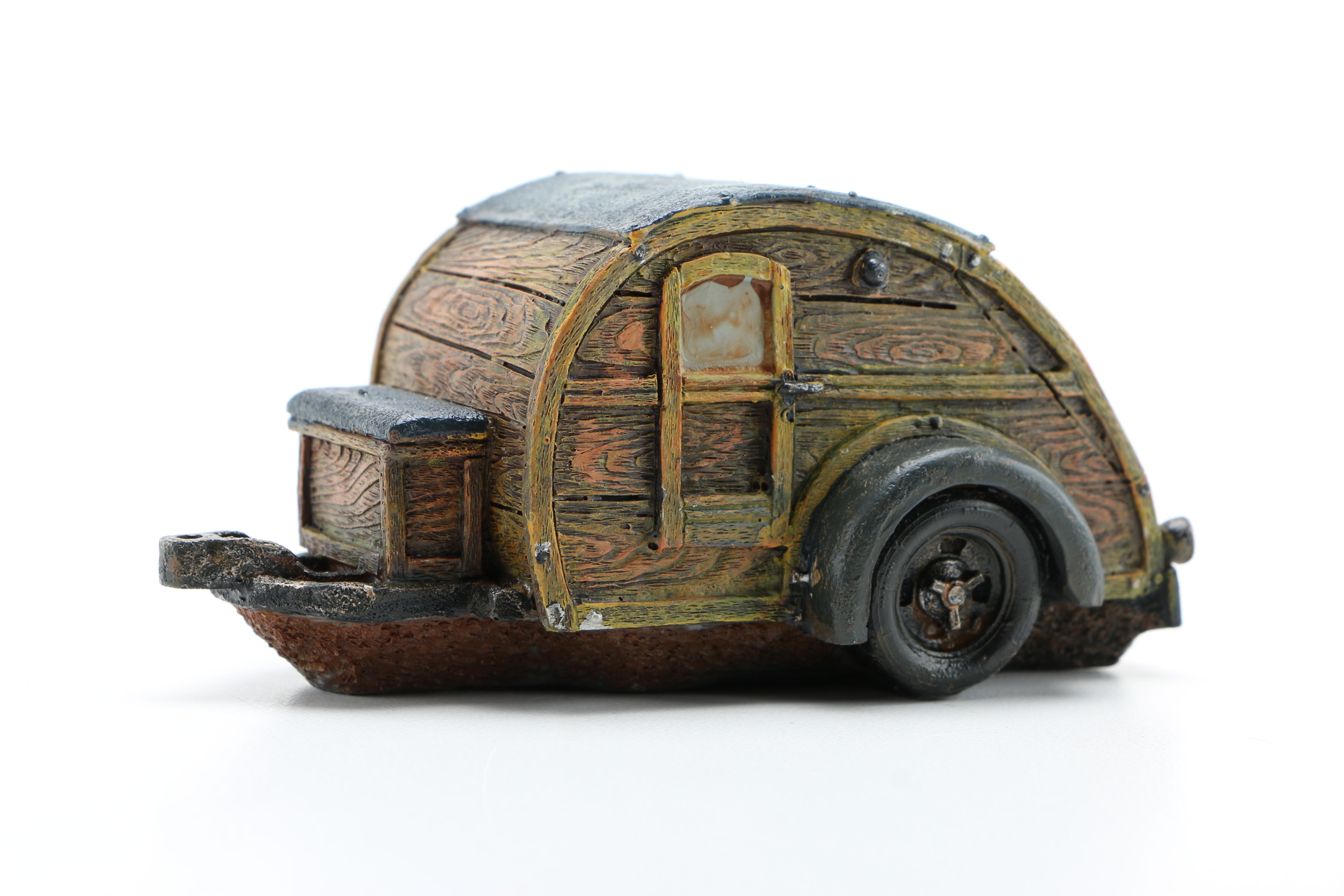 Popular Imports Figurines