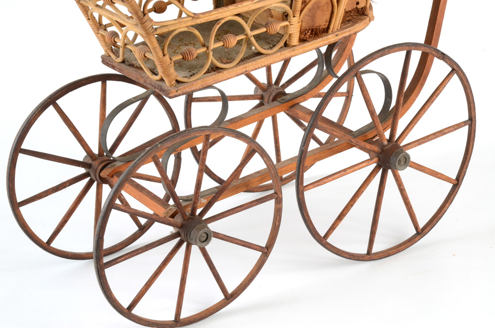 Victorian Wicker Baby Stoller