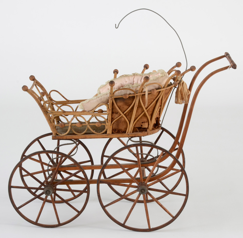 Victorian Wicker Baby Stoller