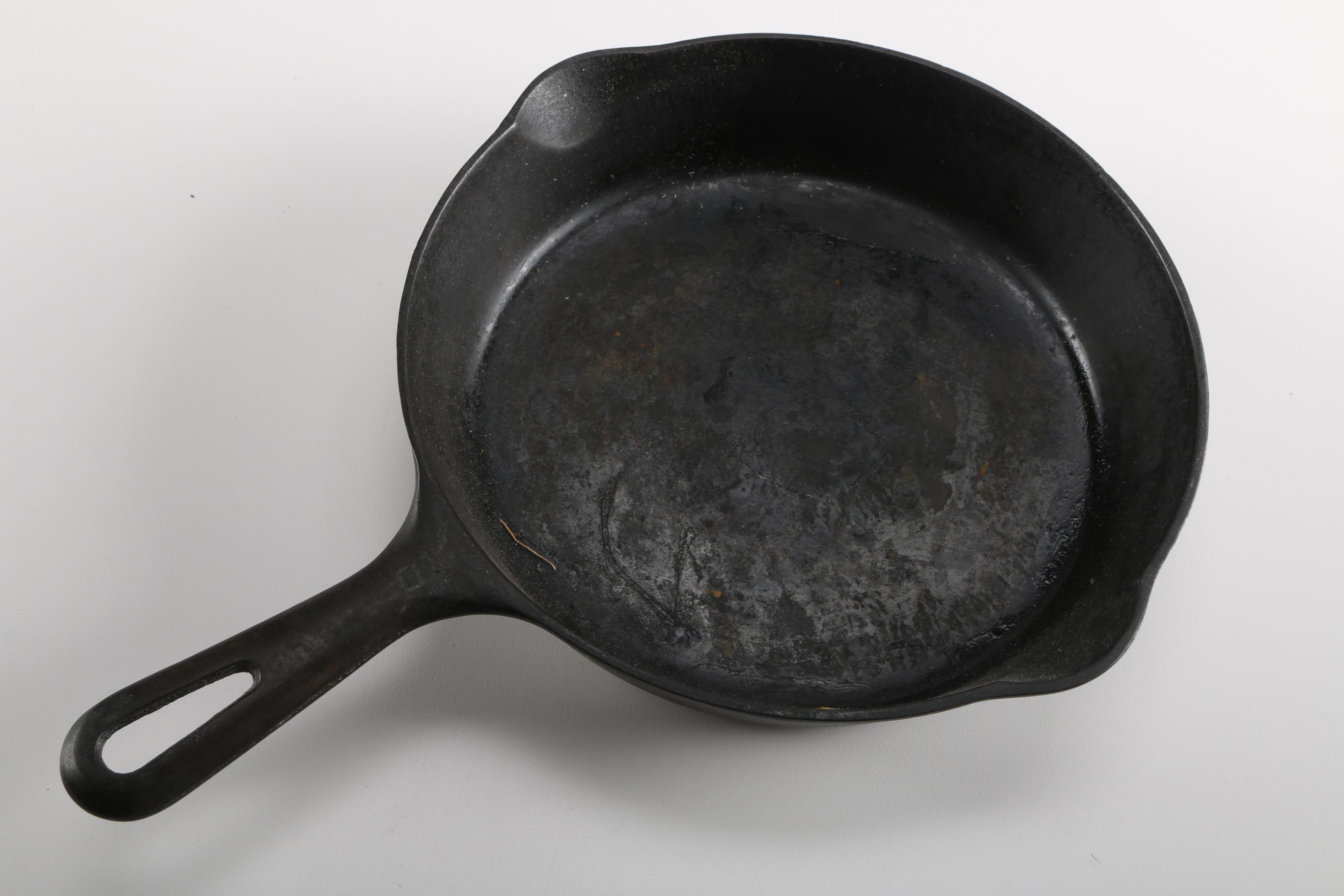 Cast Iron Skillets Featuring Griswold