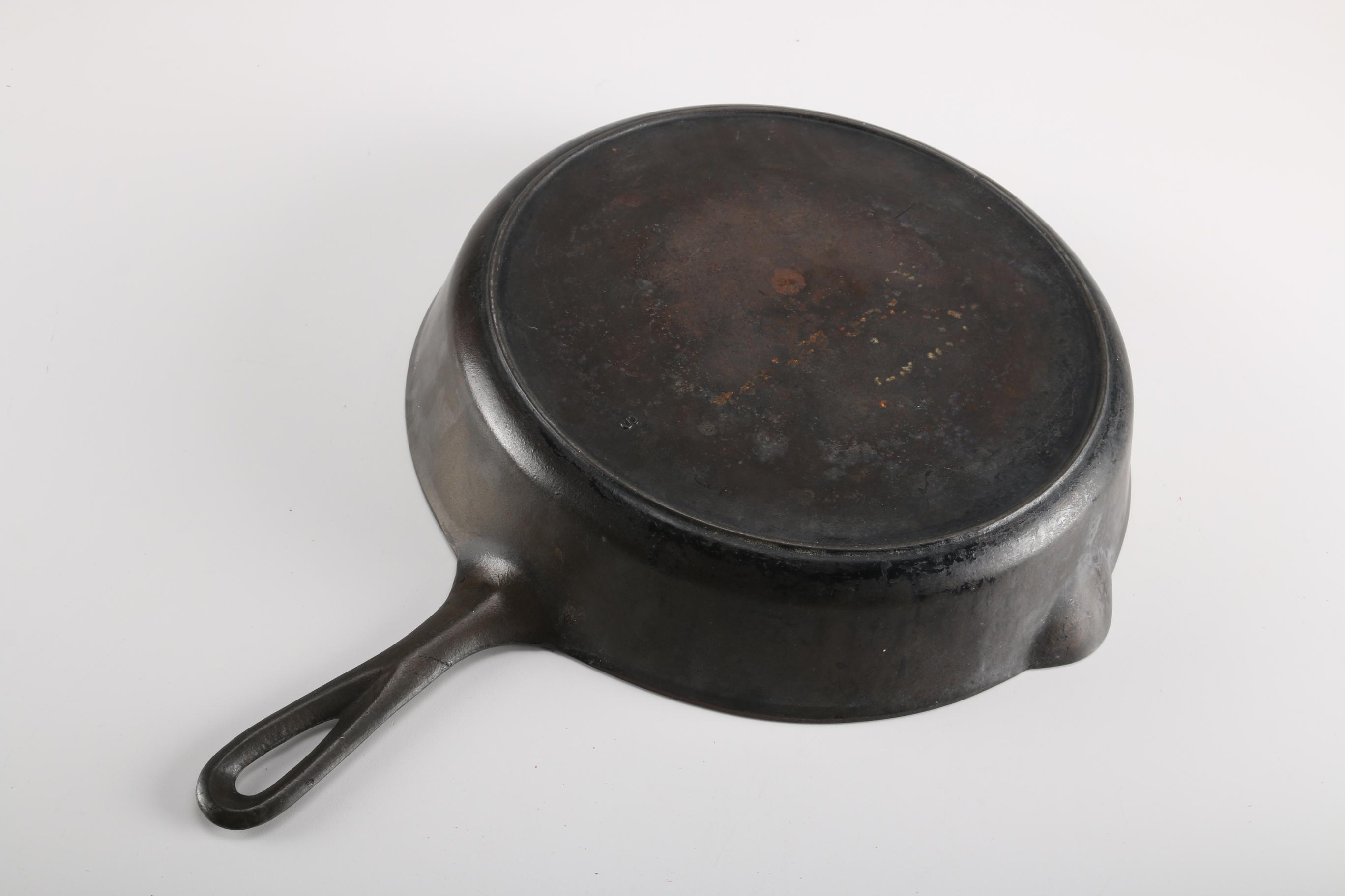 Cast Iron Skillets Featuring Griswold