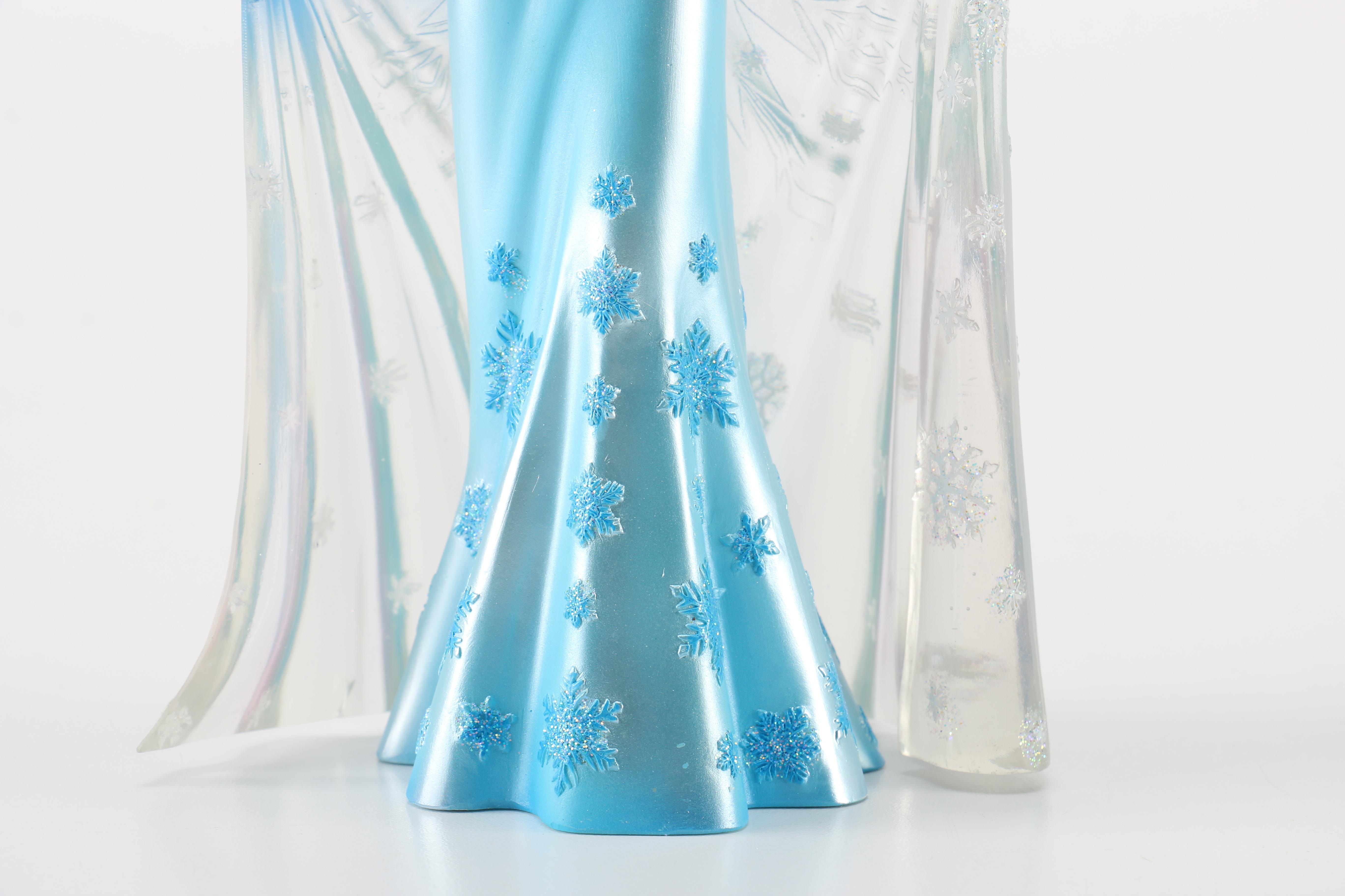Anna and Elsa Figurines From "Frozen"