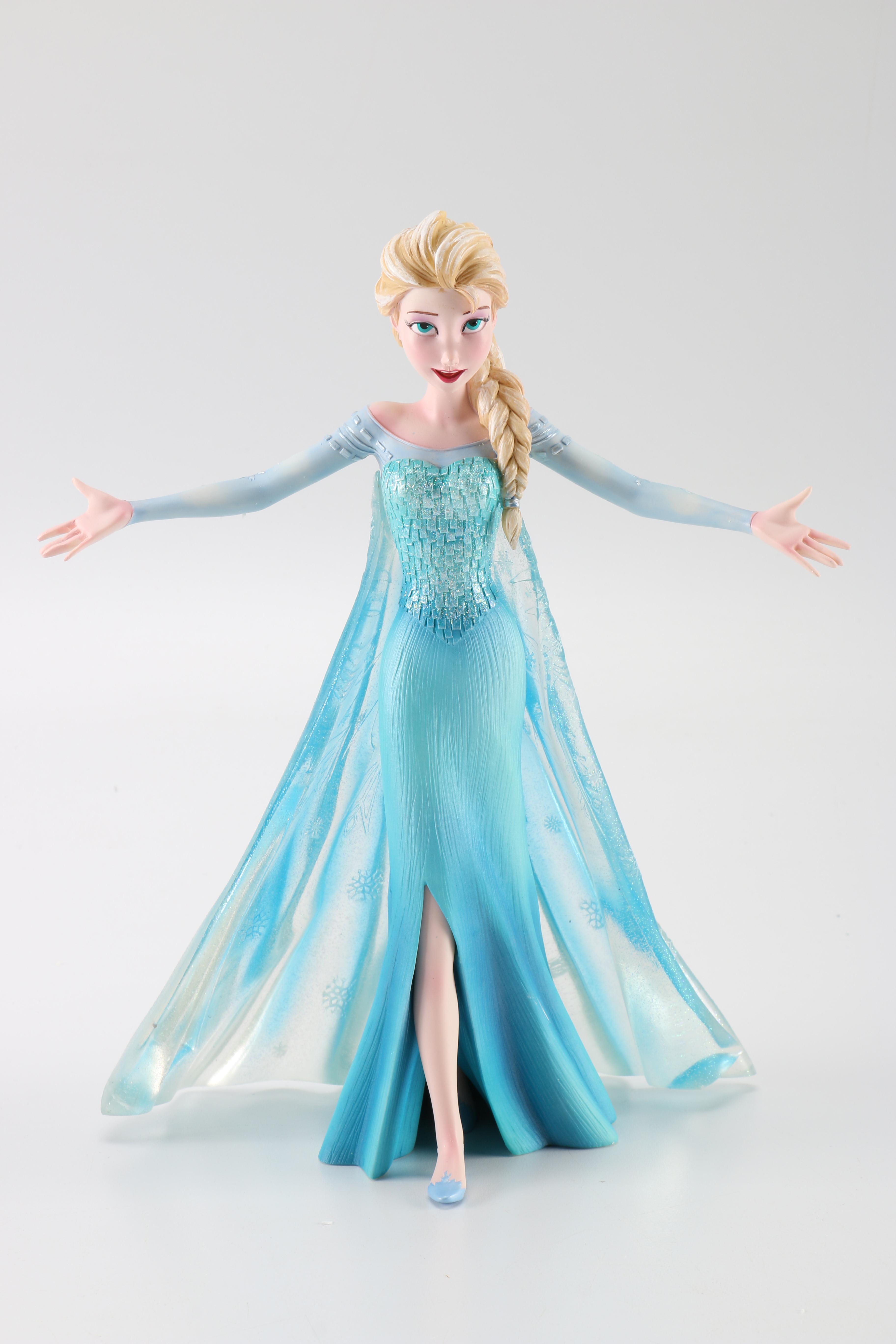 Anna and Elsa Figurines From "Frozen"