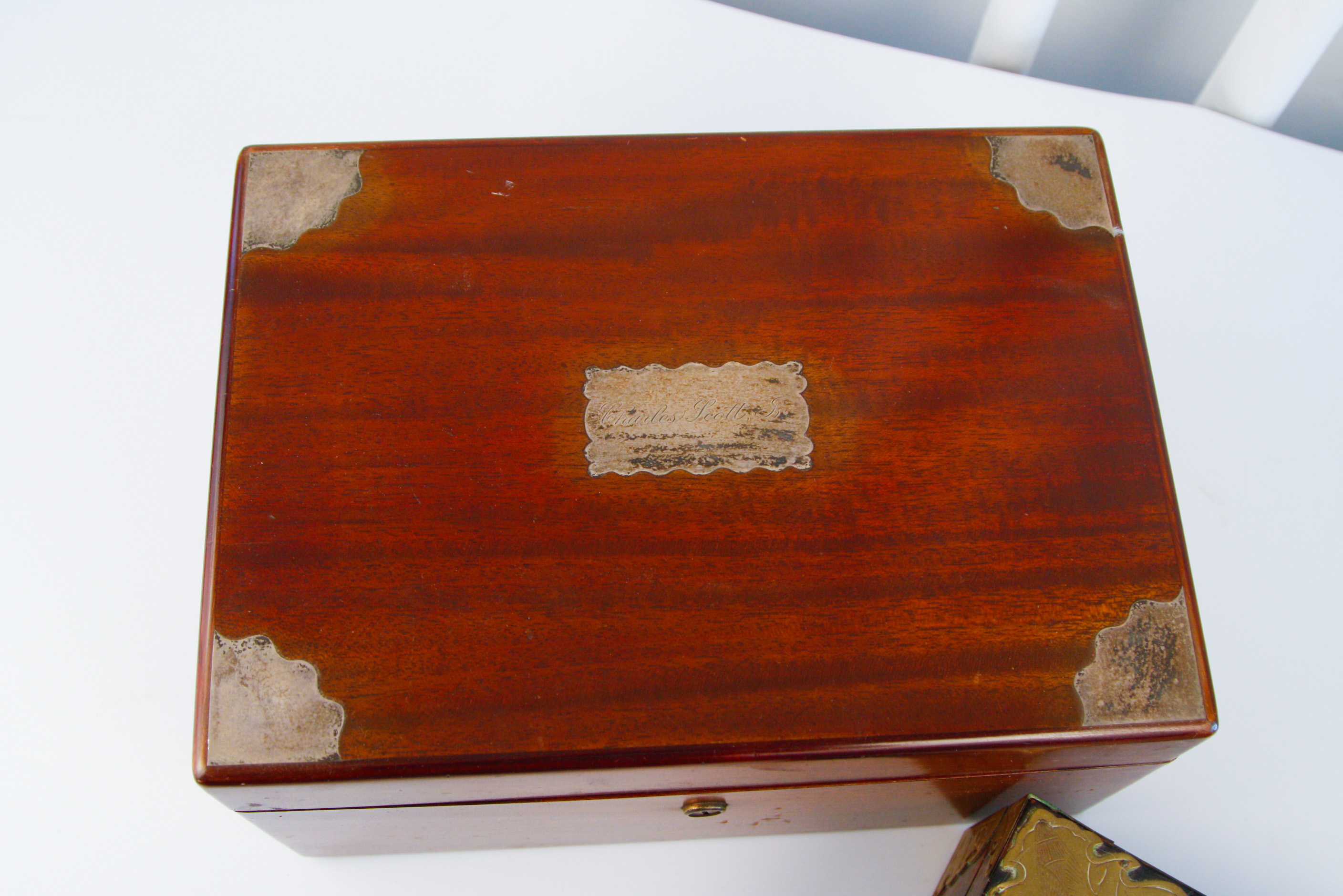 Pairing of Hinged Wooden Boxes