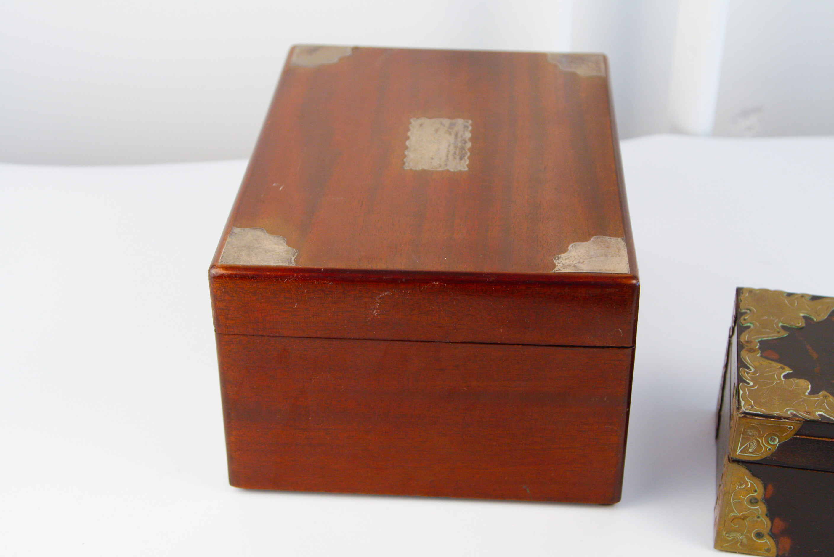 Pairing of Hinged Wooden Boxes