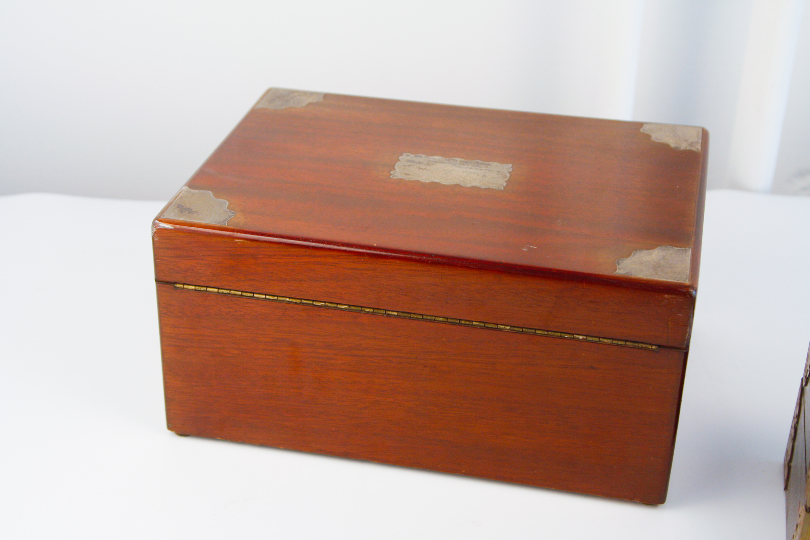 Pairing of Hinged Wooden Boxes