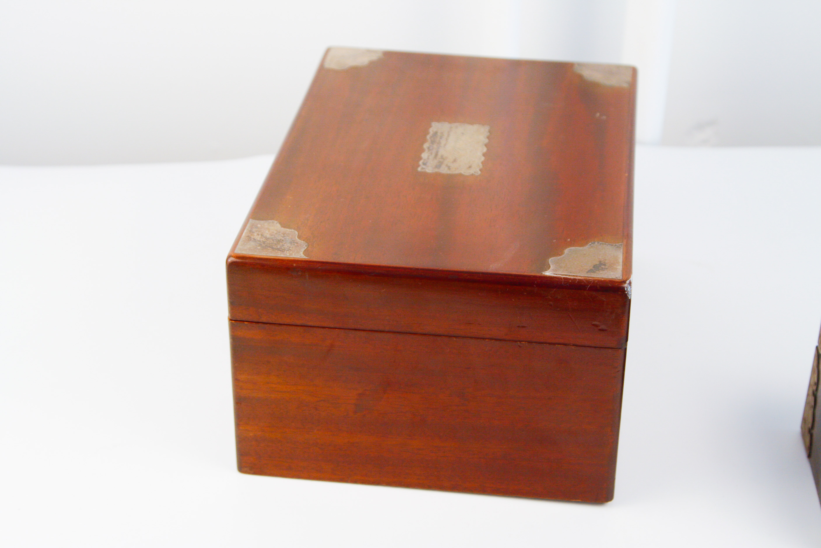 Pairing of Hinged Wooden Boxes