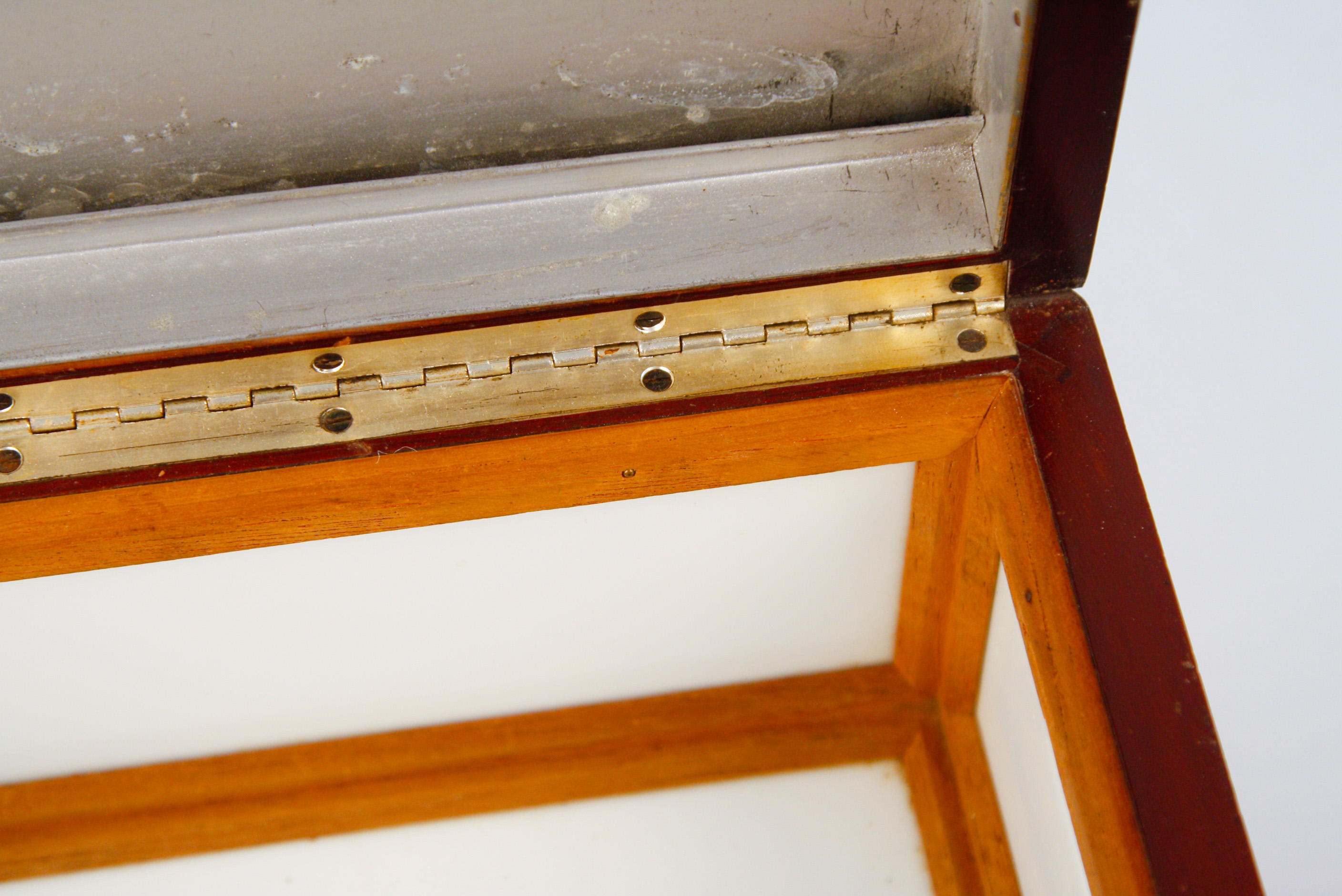 Pairing of Hinged Wooden Boxes