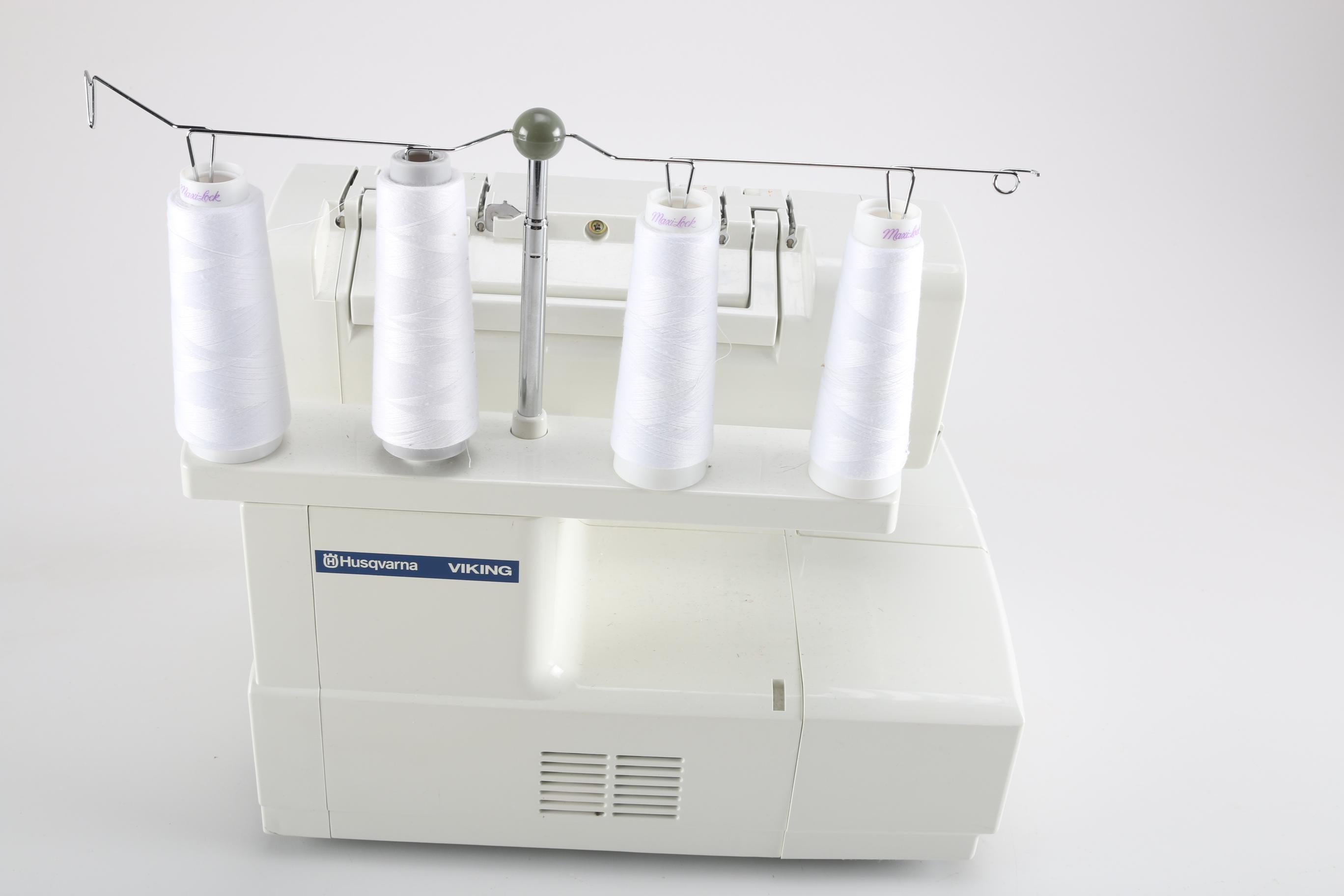 Viking Husqvarna Huskylock 936 Serger Sewing Machine