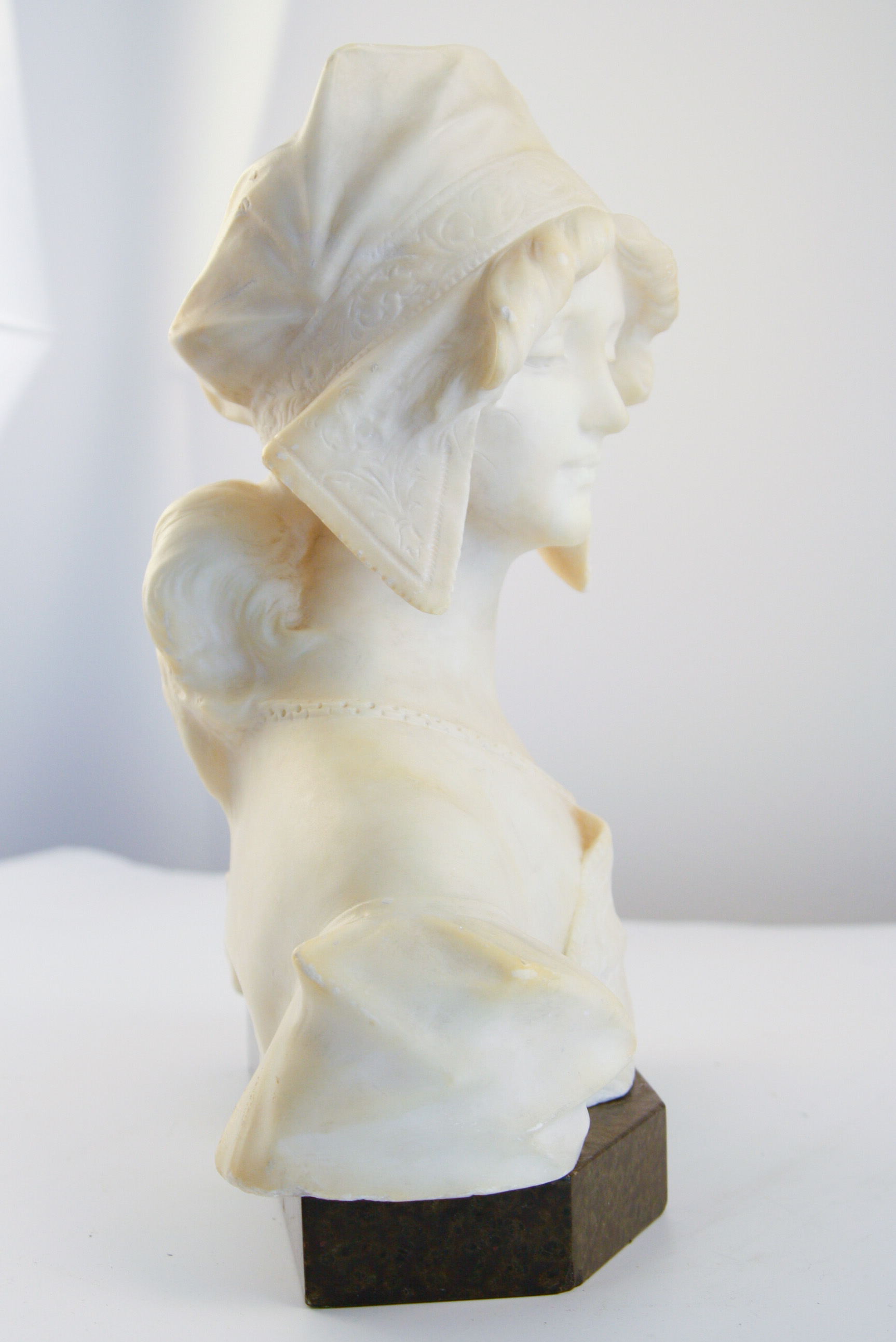 Late 19th Century G. Pochini Marble Bust of a Woman