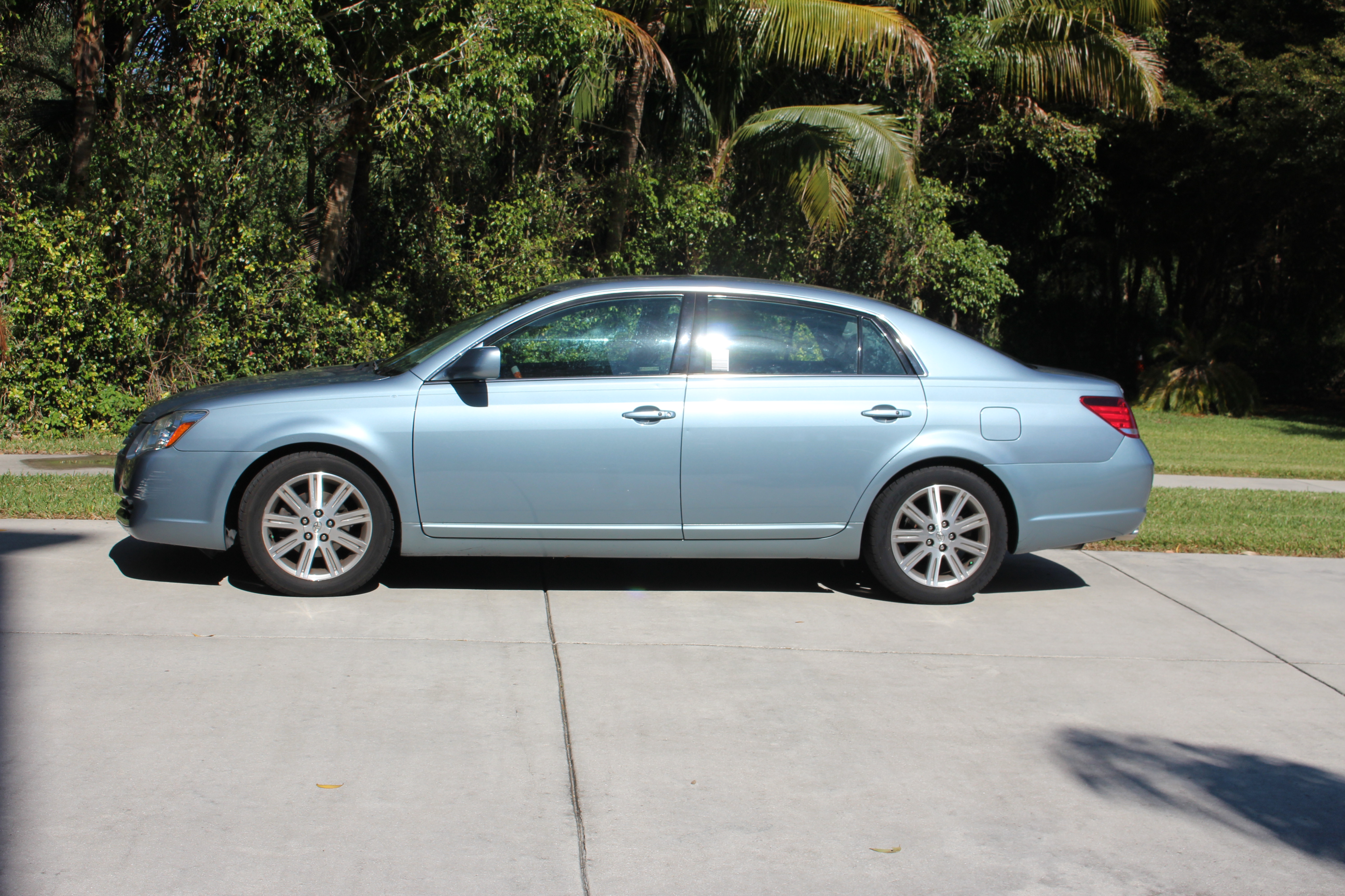2006 Light Blue Toyota Avalon Sedan