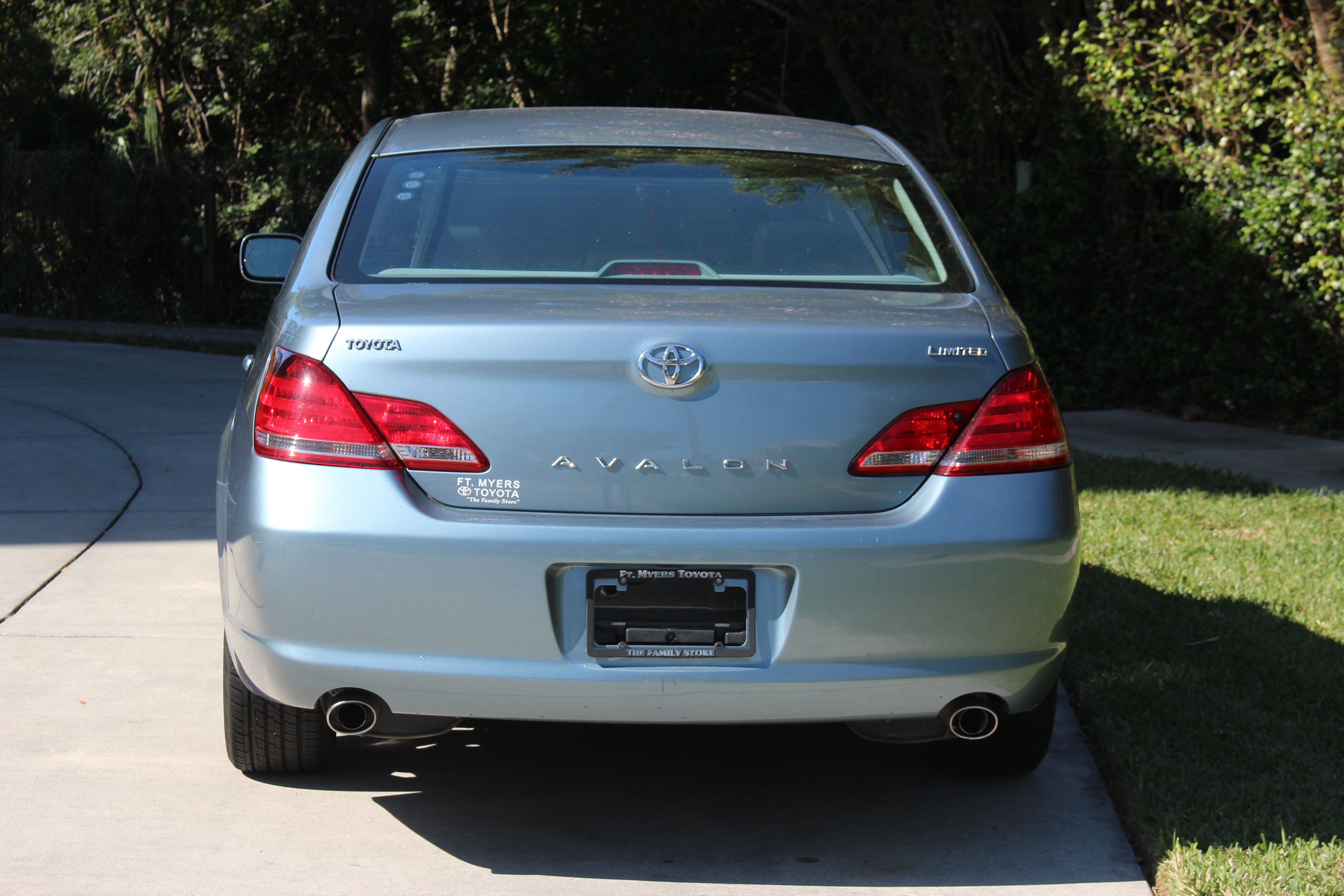 2006 Light Blue Toyota Avalon Sedan