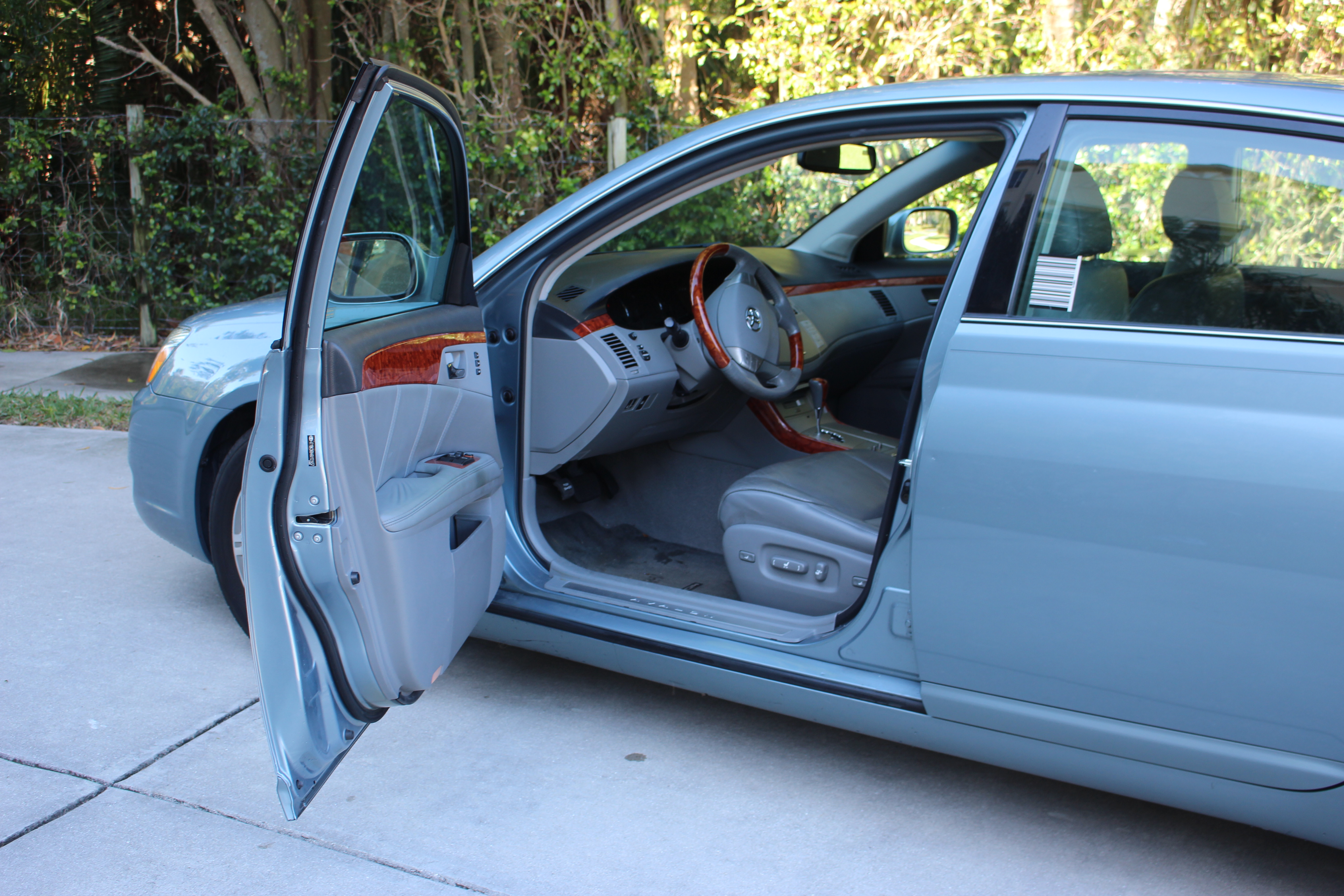 2006 Light Blue Toyota Avalon Sedan