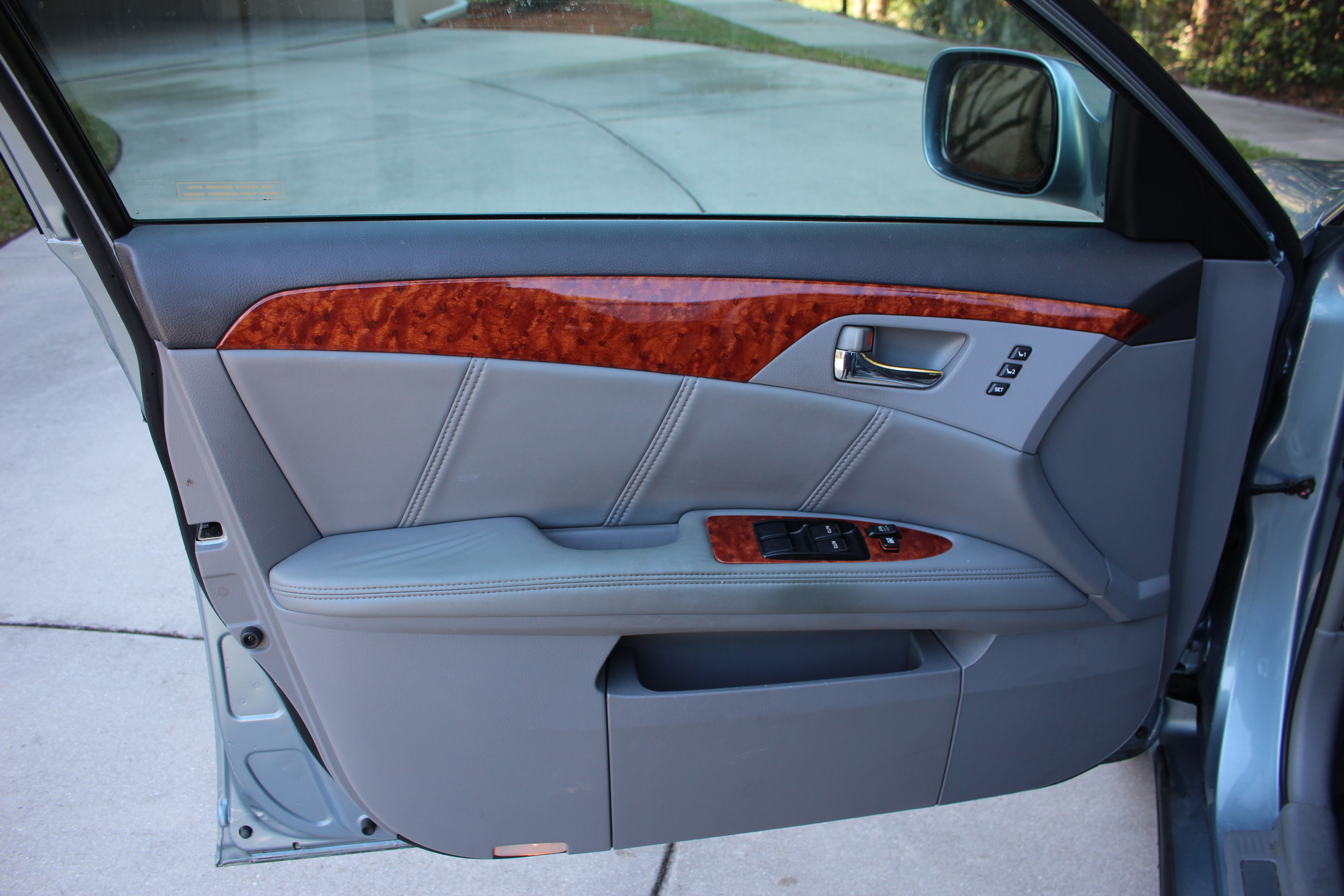 2006 Light Blue Toyota Avalon Sedan